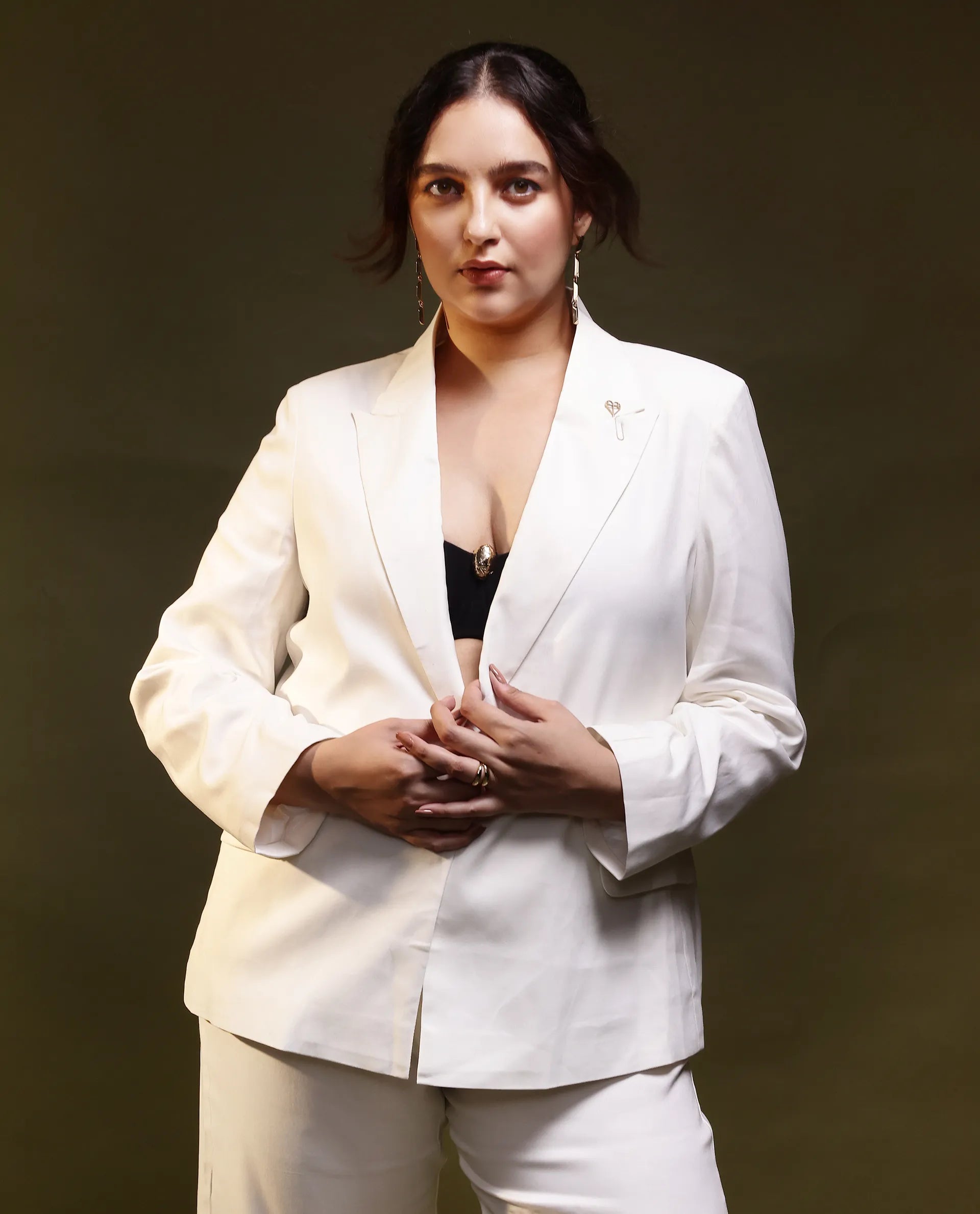 Rareism Women's Ziva Offwhite Polyester Lapel Neck Plain Tailored Blazer