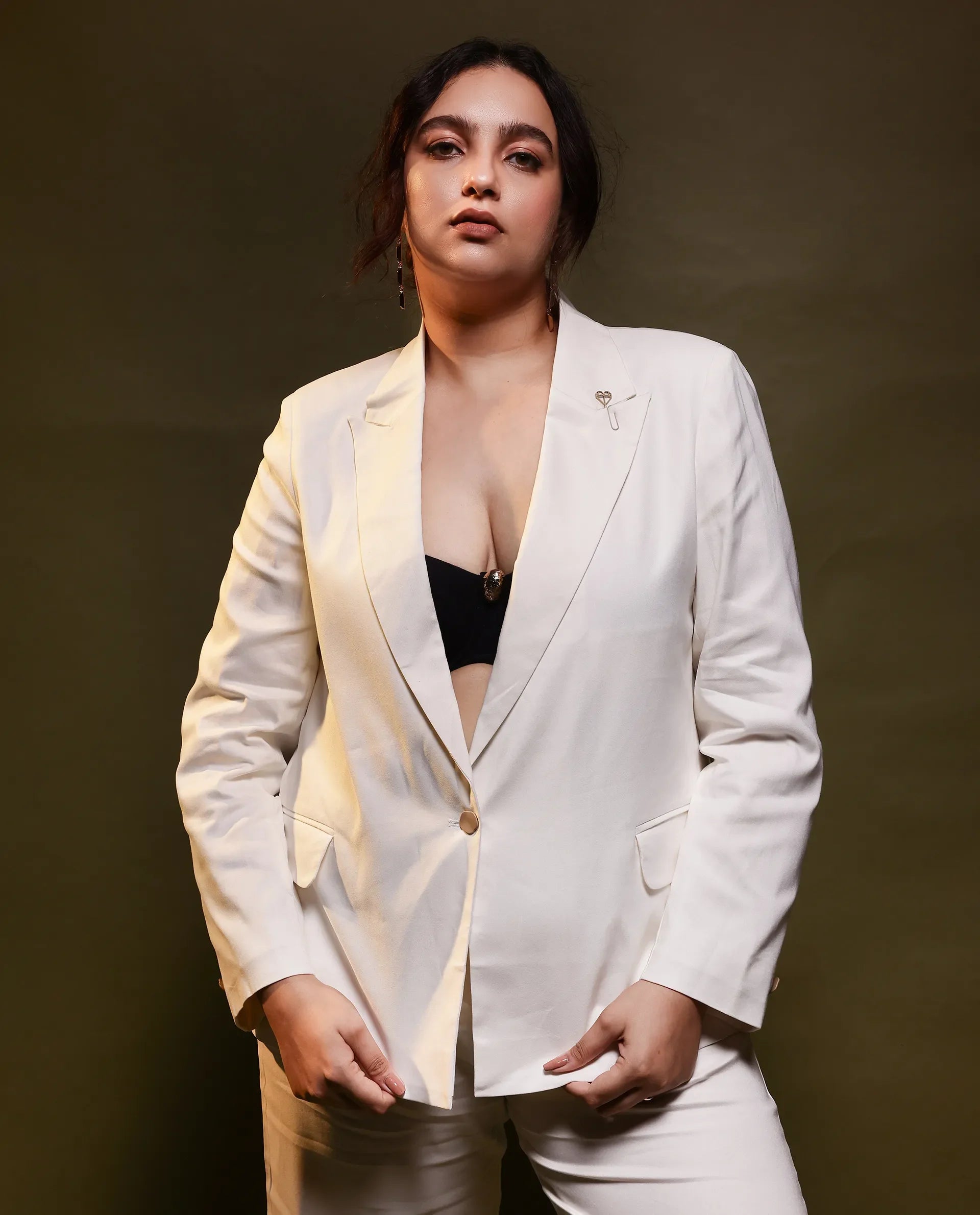 Rareism Women's Ziva Offwhite Polyester Lapel Neck Plain Tailored Blazer