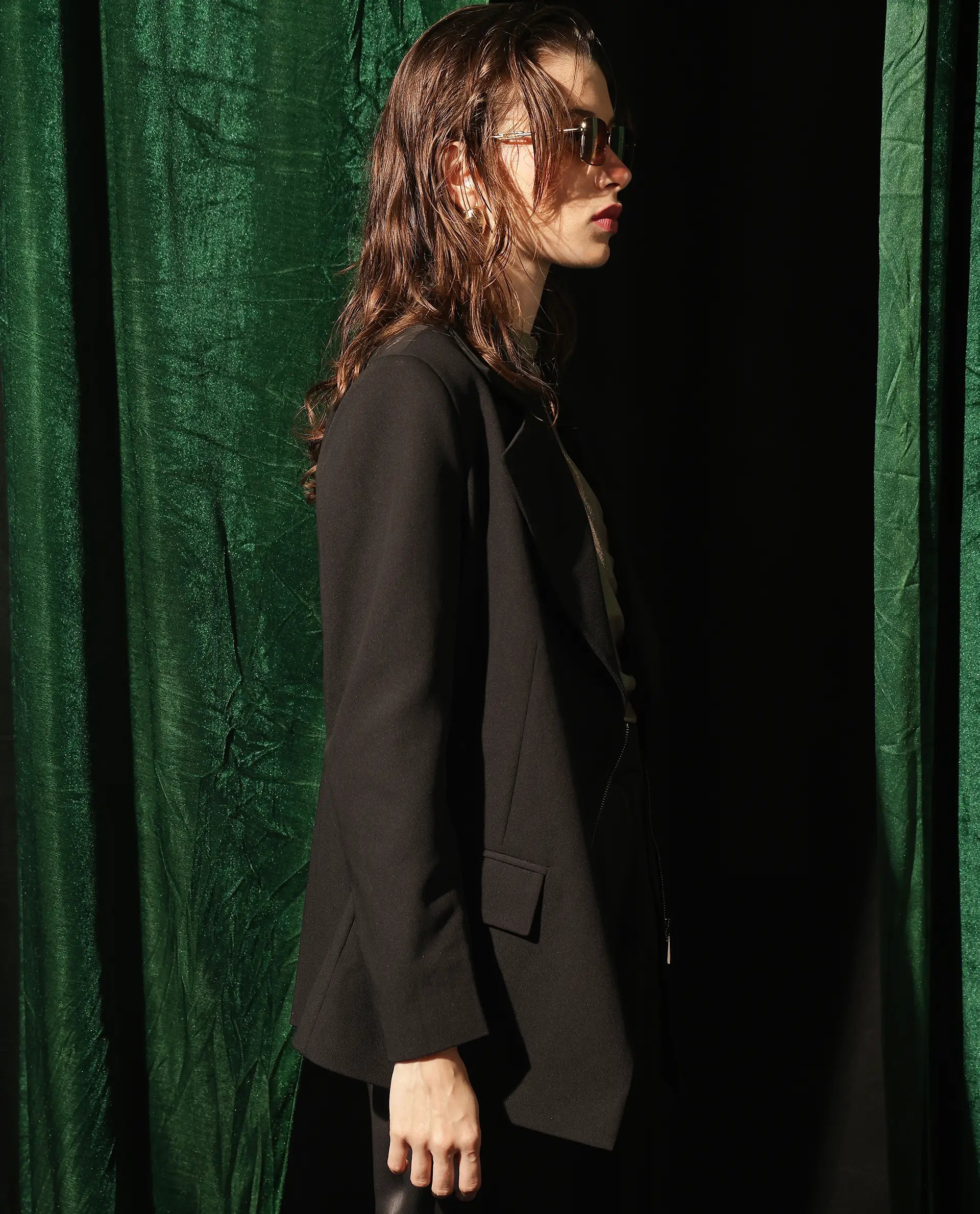 Rareism Women's Versto Black Lapel Neck Plain Regular Fit Jacket