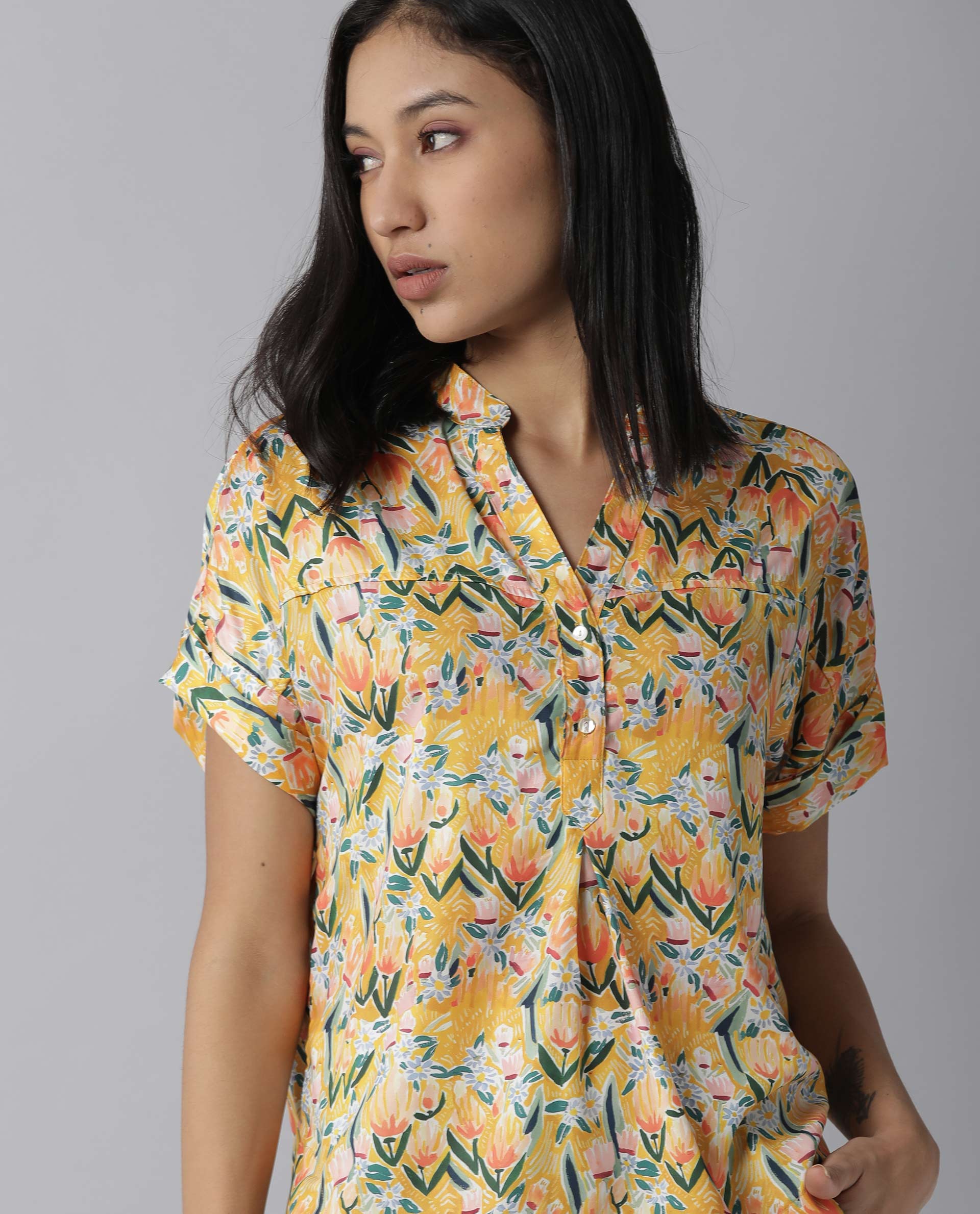 Rareism Women Greenage Yellow Top Short Sleeves Printed