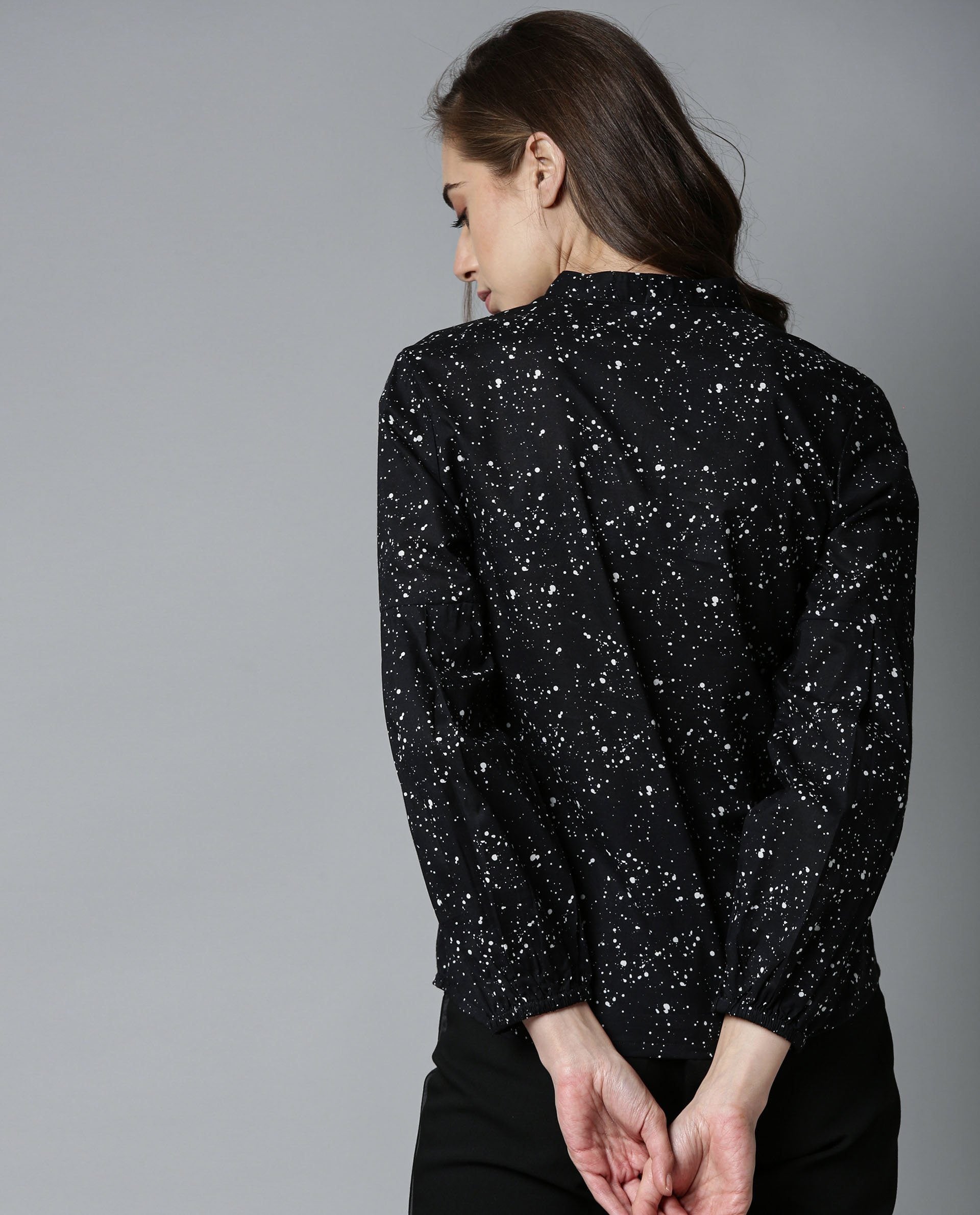 Rareism Women Fog Black Top Cotton Fabric Full Sleeves Crew Neck Print