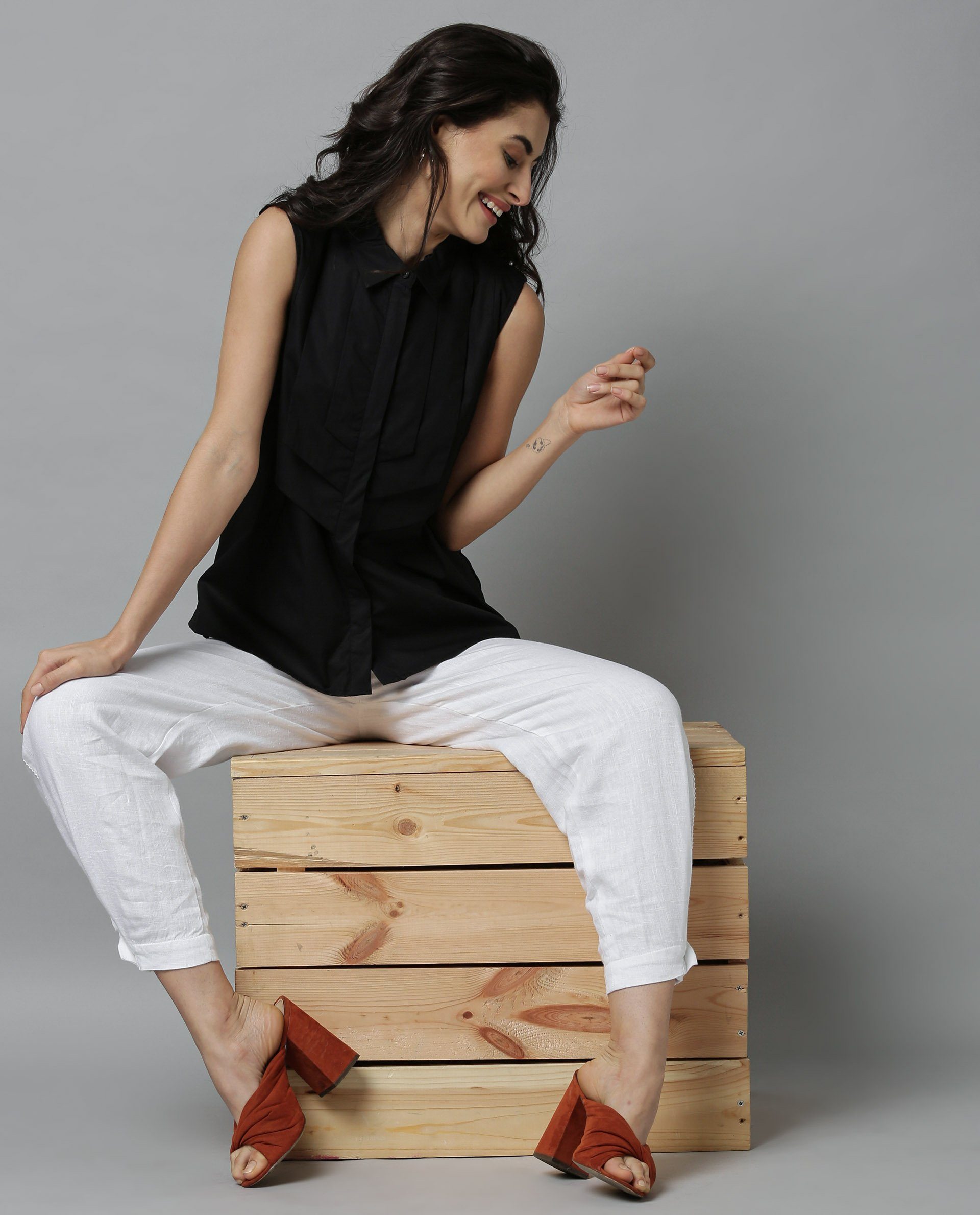 Rareism Women Lotte Black Top Sleeveless