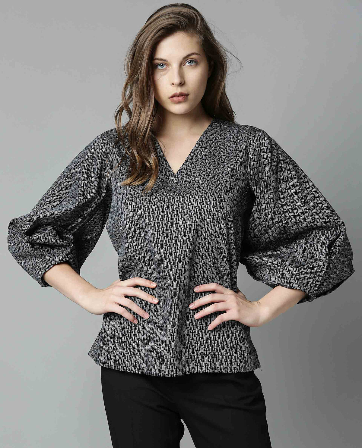 Rareism Women Artsy Black Top Full Sleeves Printed
