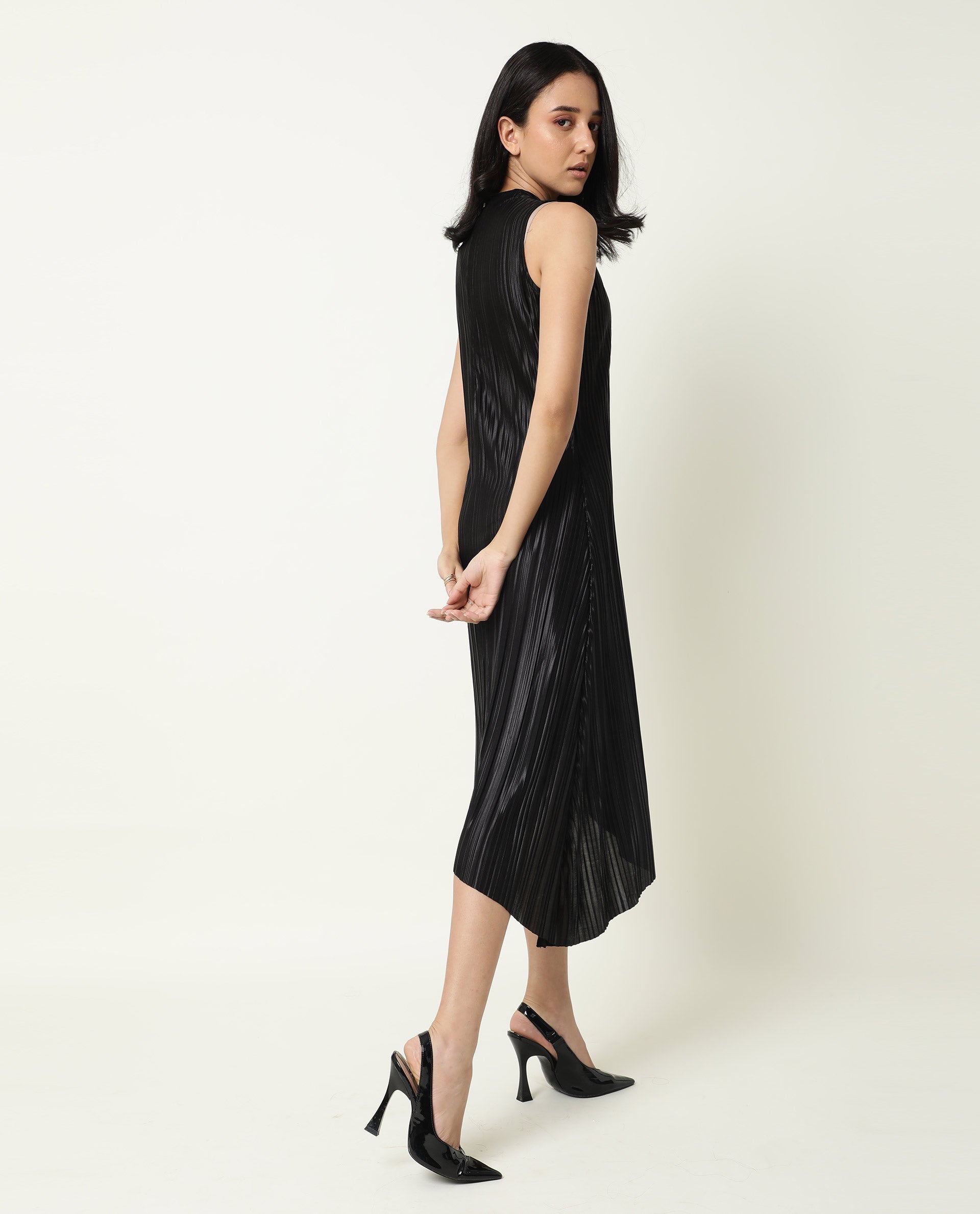 Rareism Women Aloof Black Round Neck Sleeveless Asymmetric Hem Knee Length Dress
