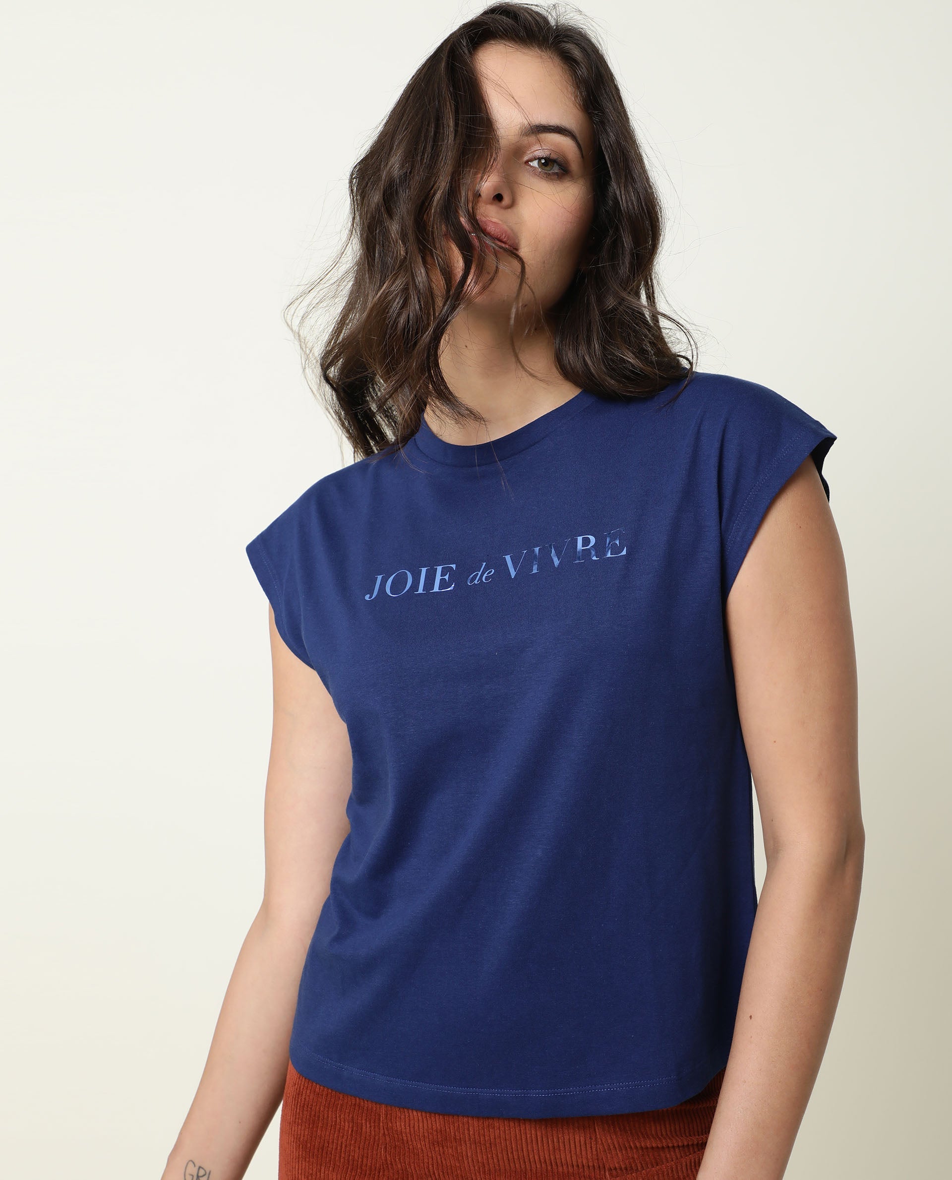 Rareism Women Pariot Navy Cotton Fabric Regular Fit Half Sleeves Print Round Neck T-Shirt