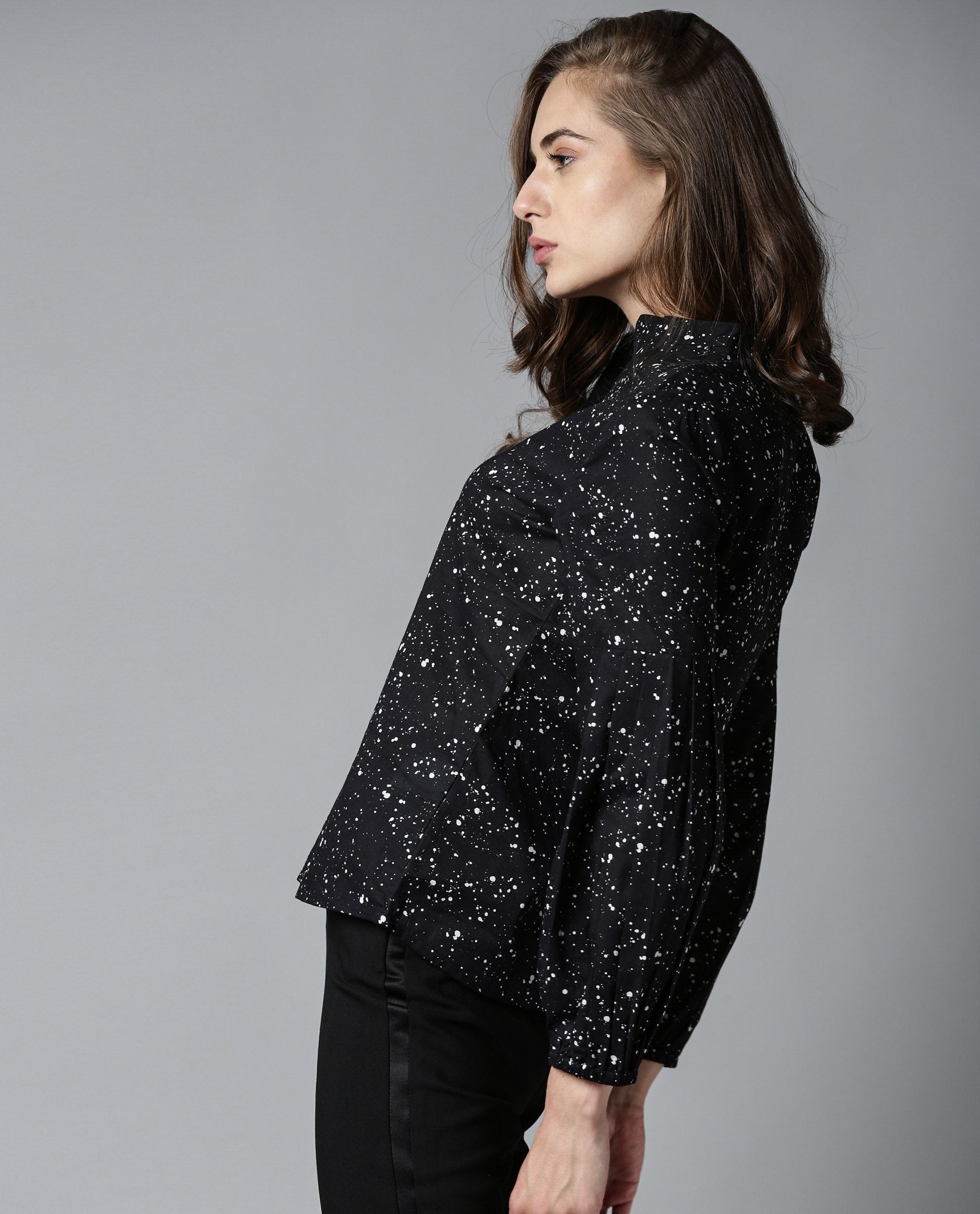 Rareism Women Fog Black Top Cotton Fabric Full Sleeves Crew Neck Print