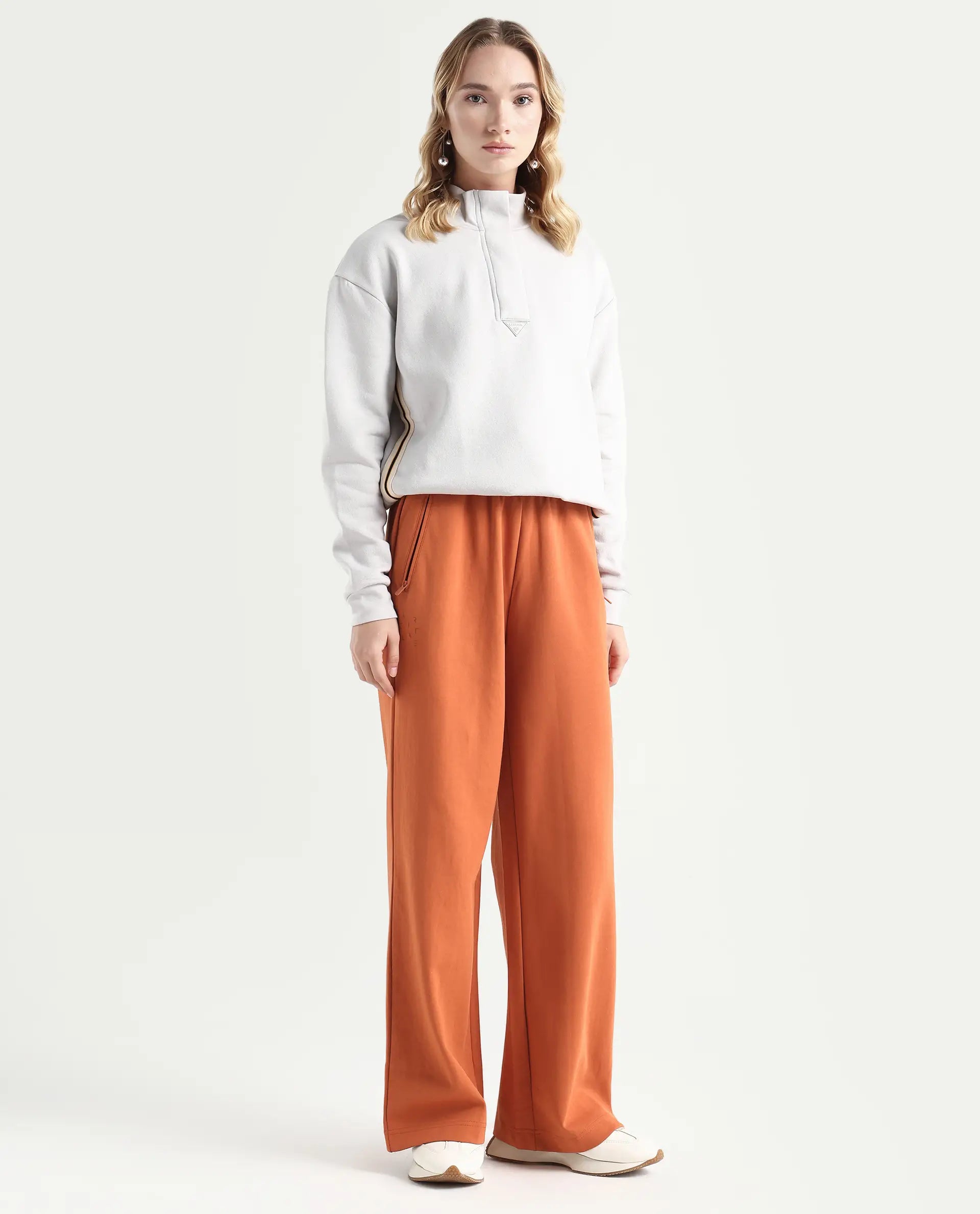 Rareism Women's Heavy Weight Interlock 340 Gsm Cotton Blend Plain Ankle Length Relaxed Fit Track Pant Flared
