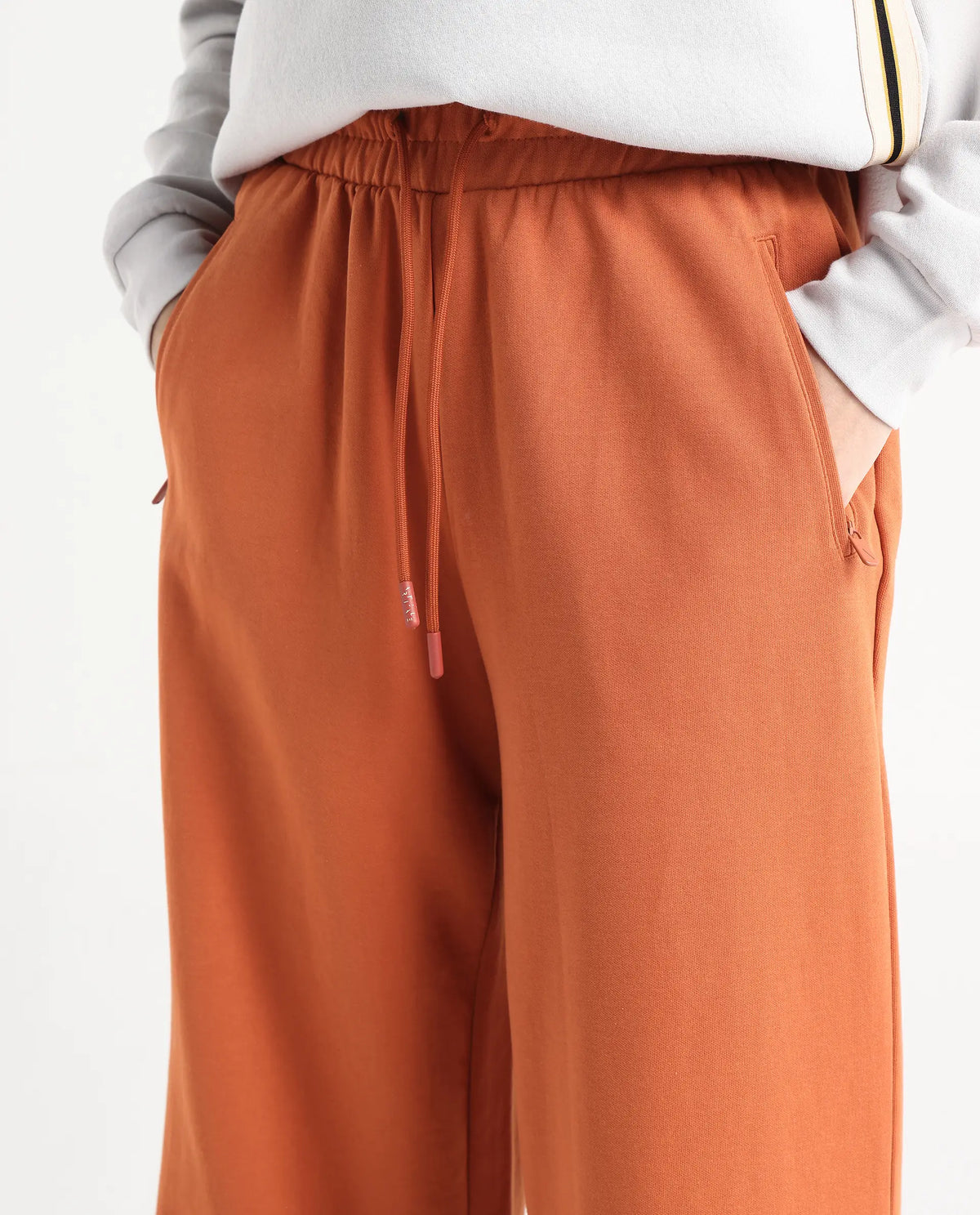 Rareism Women's Heavy Weight Interlock 340 Gsm Cotton Blend Plain Ankle Length Relaxed Fit Track Pant Flared