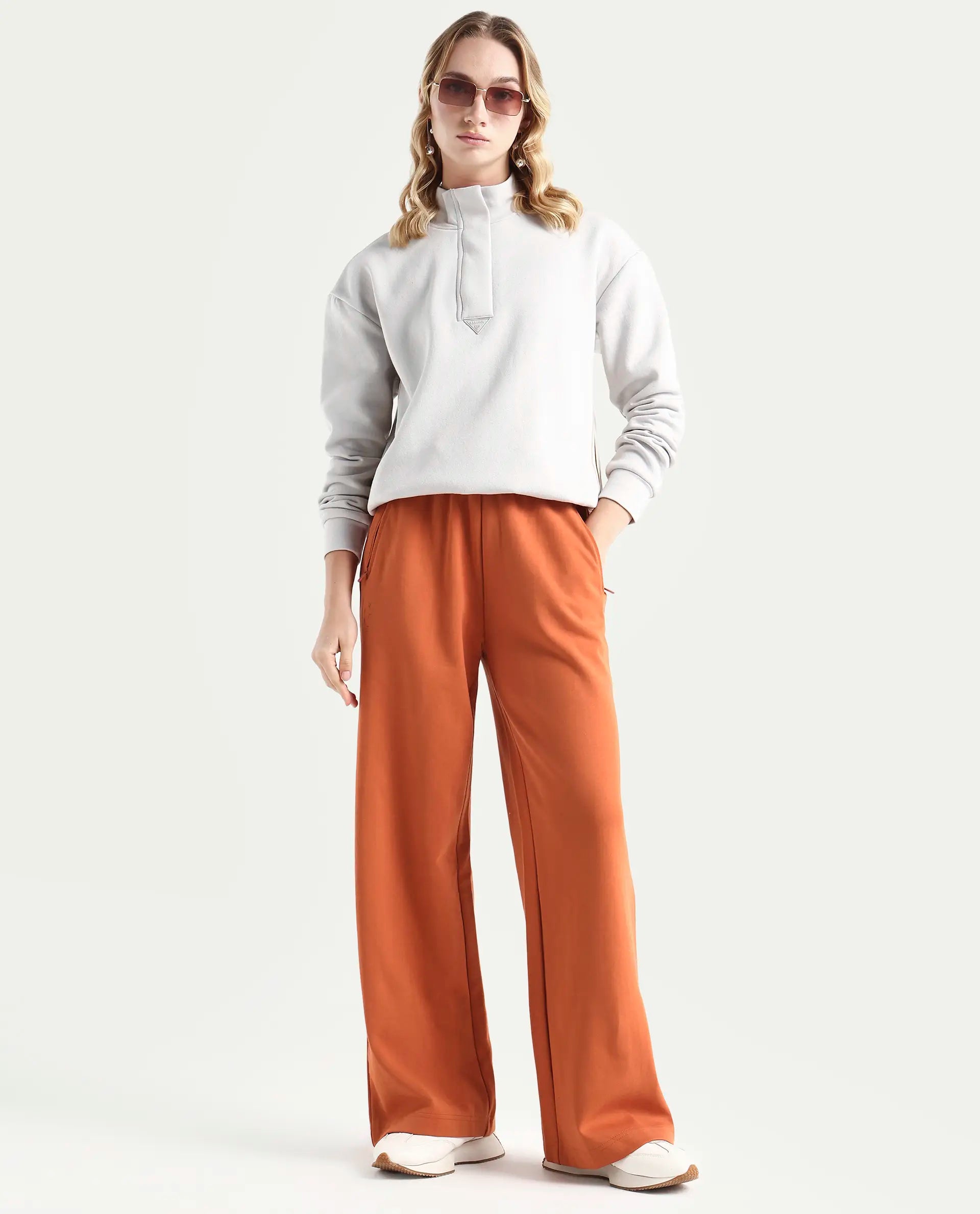 Rareism Women's Heavy Weight Interlock 340 Gsm Cotton Blend Plain Ankle Length Relaxed Fit Track Pant Flared