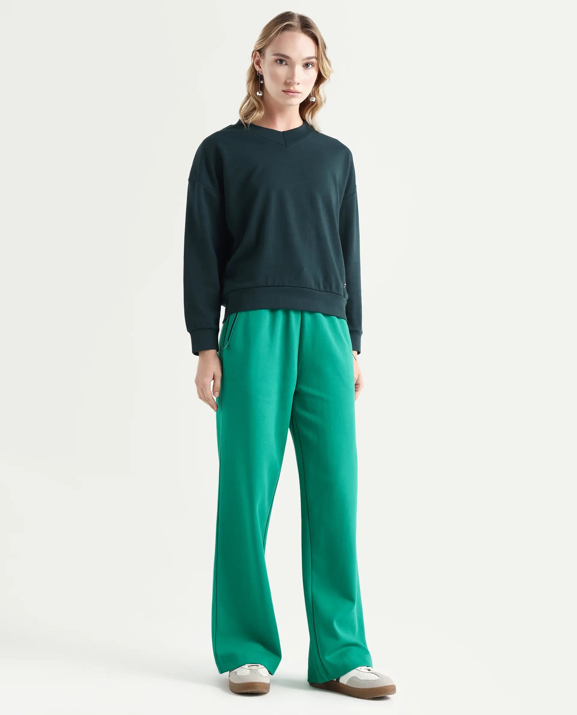 Rareism Women's Heavy Weight Interlock 340 Gsm Cotton Blend Plain Ankle Length Relaxed Fit Track Pant Flared