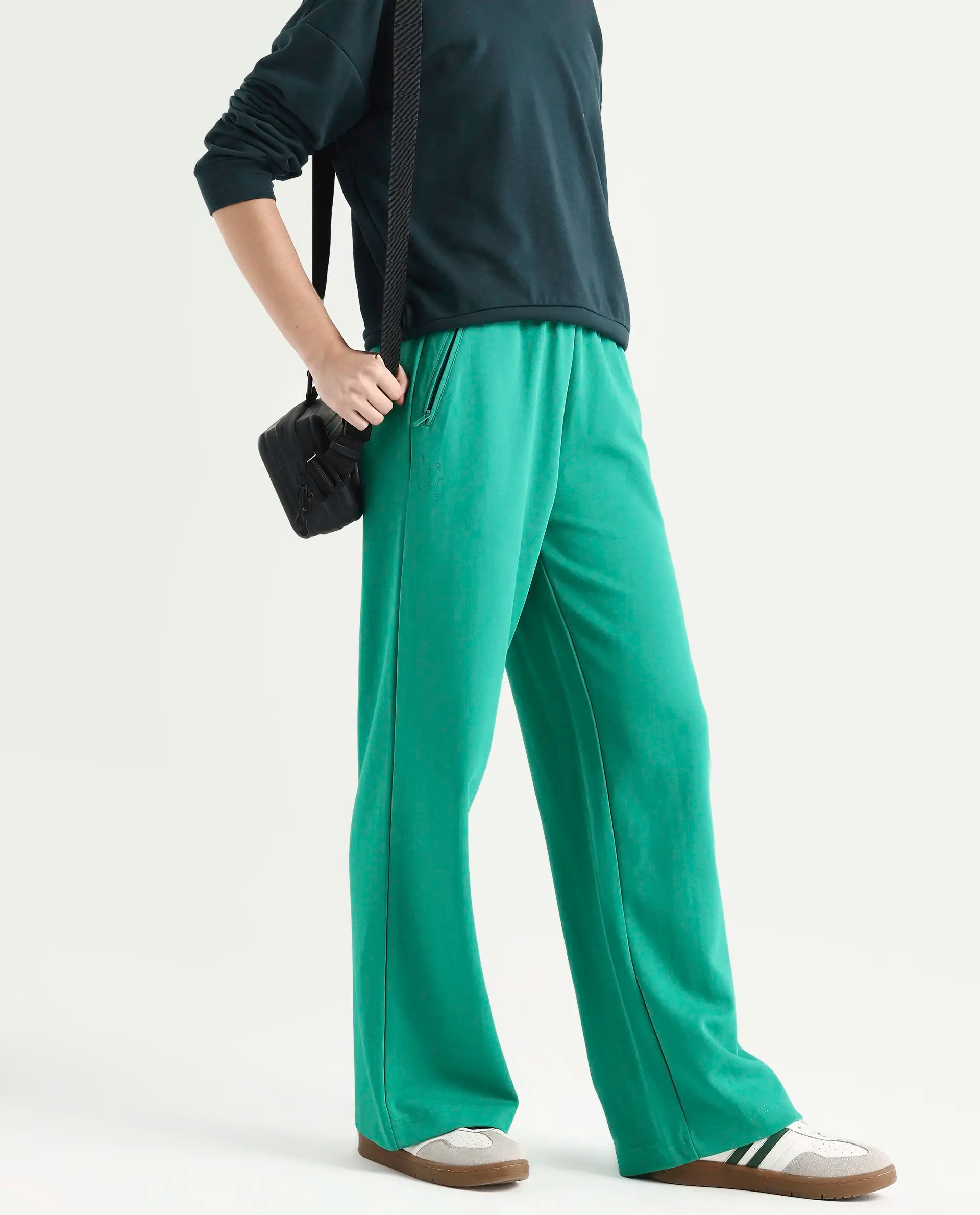 Rareism Women's Heavy Weight Interlock 340 Gsm Cotton Blend Plain Ankle Length Relaxed Fit Track Pant Flared