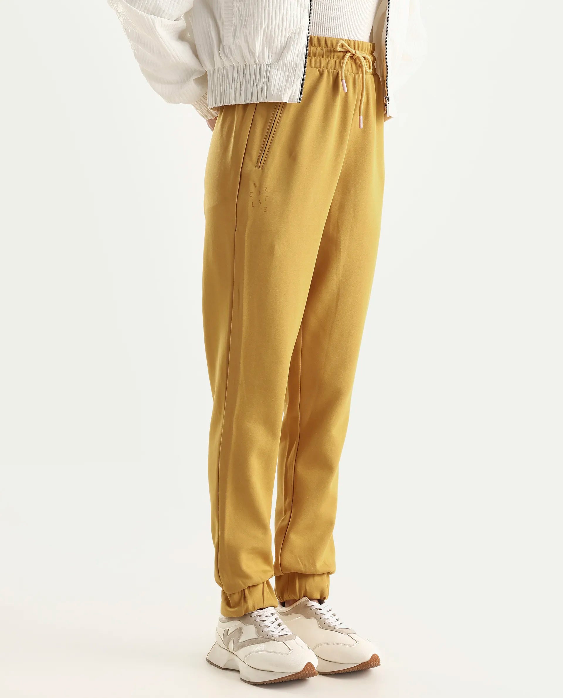 Rareism Women's Heavy Weight Interlock 340 Gsm Cotton Blend Plain Ankle Length Relaxed Fit Track Pant