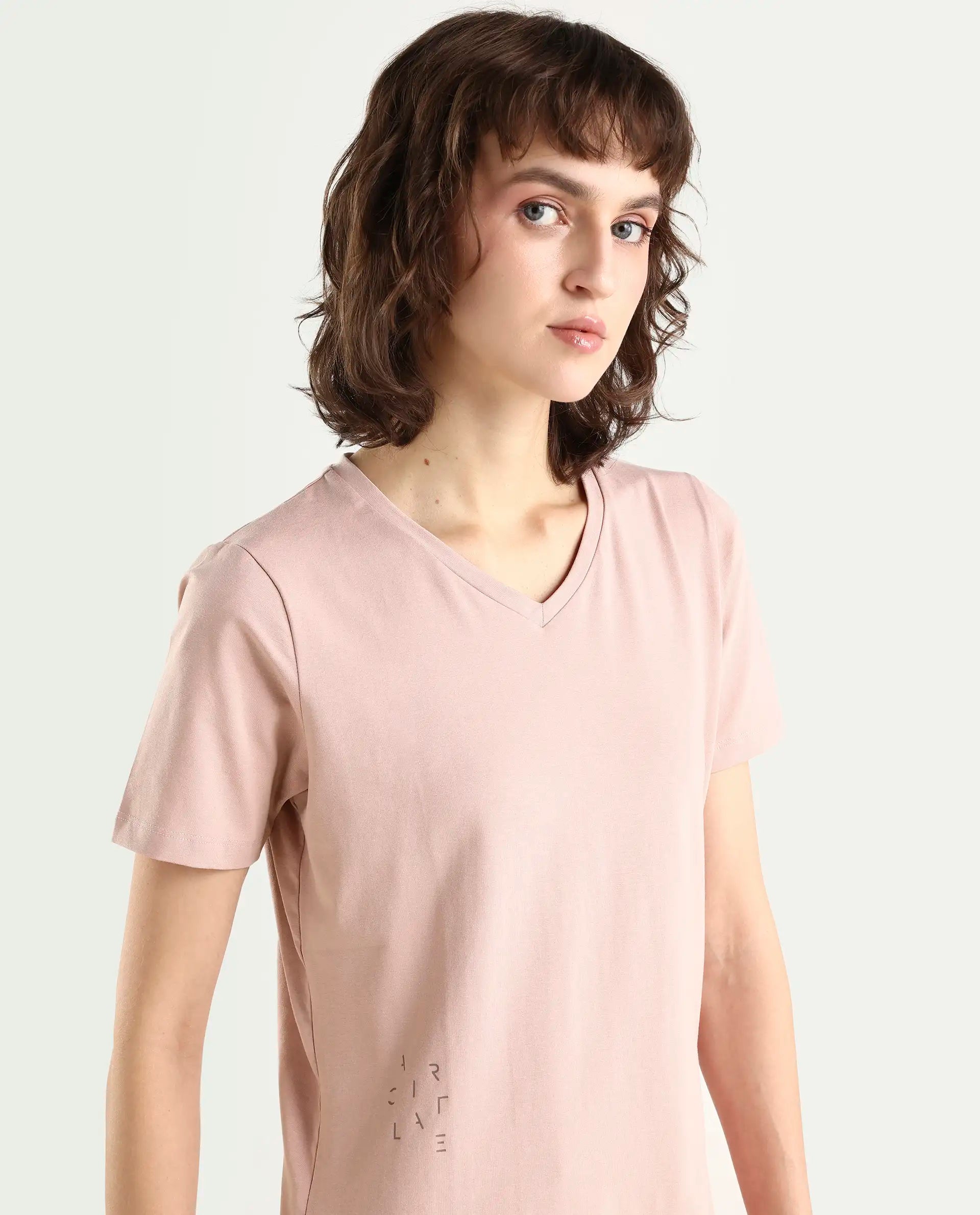 Rareism Women's Arvi Dusky Pink Cotton Blend V-Neck Plain Regular Fit T-Shirt