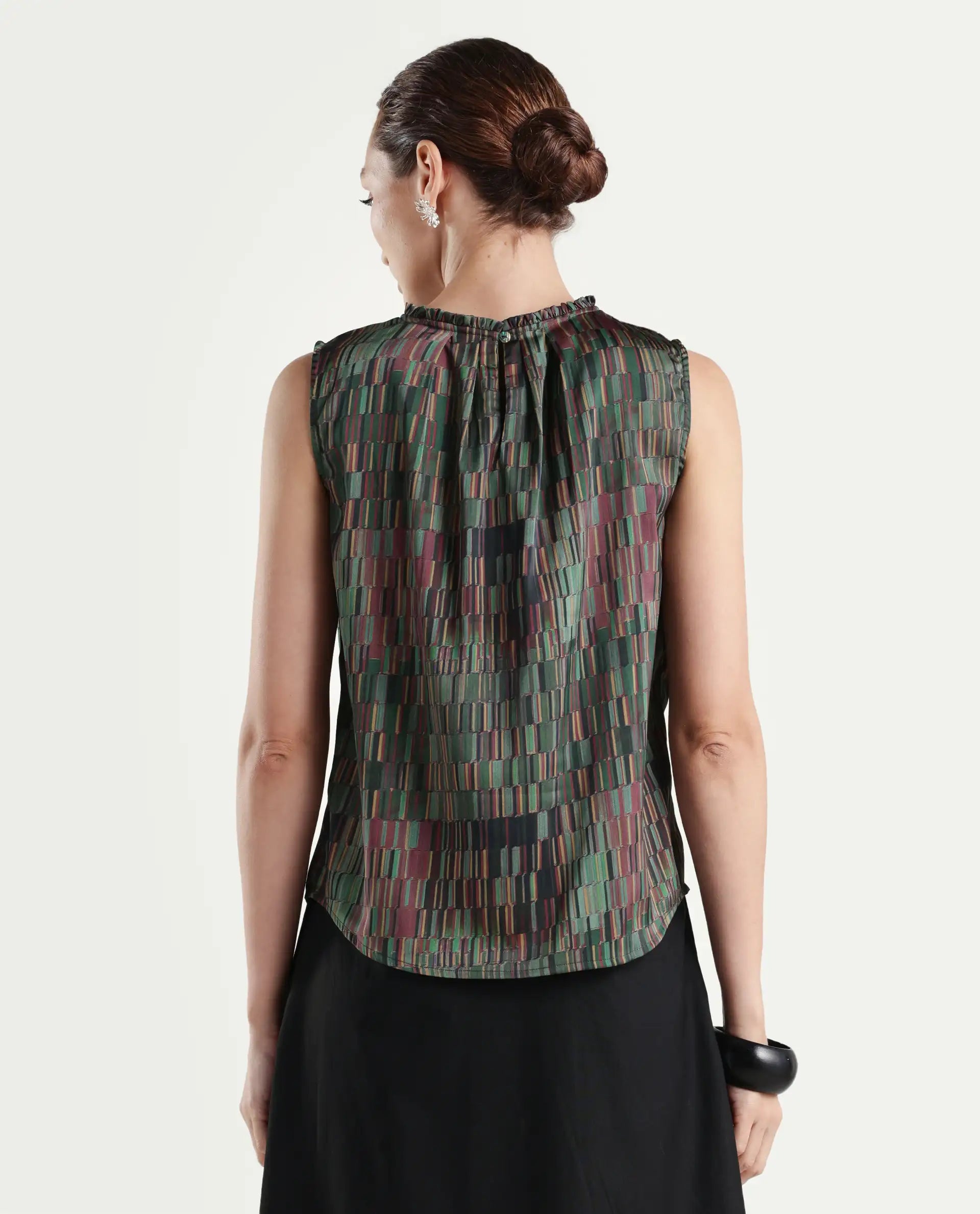 Rareism Women's Giselle Olive Polyester Crew Neck Geometric Print Sleeveless Regular Fit Top