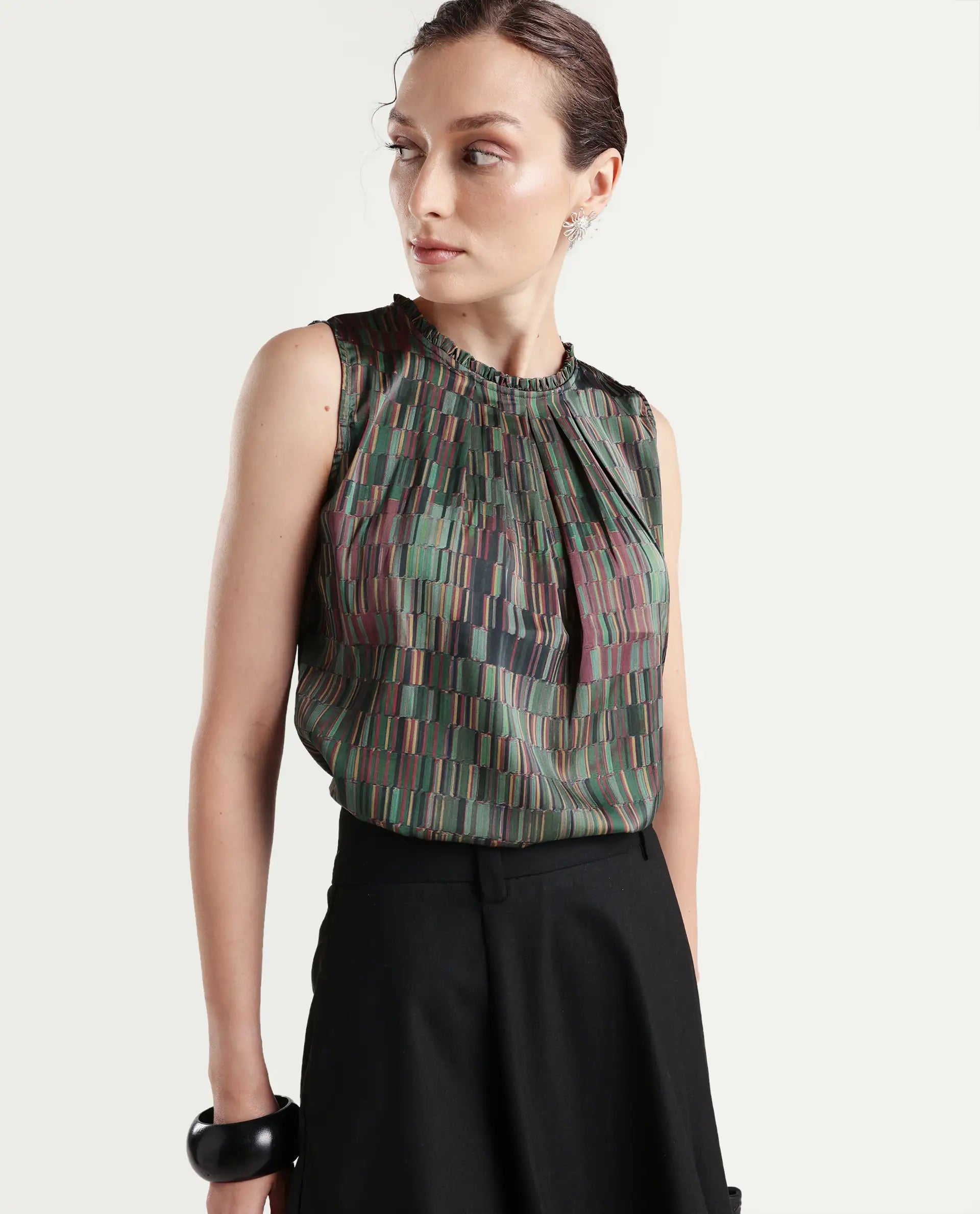 Rareism Women's Giselle Olive Polyester Crew Neck Geometric Print Sleeveless Regular Fit Top