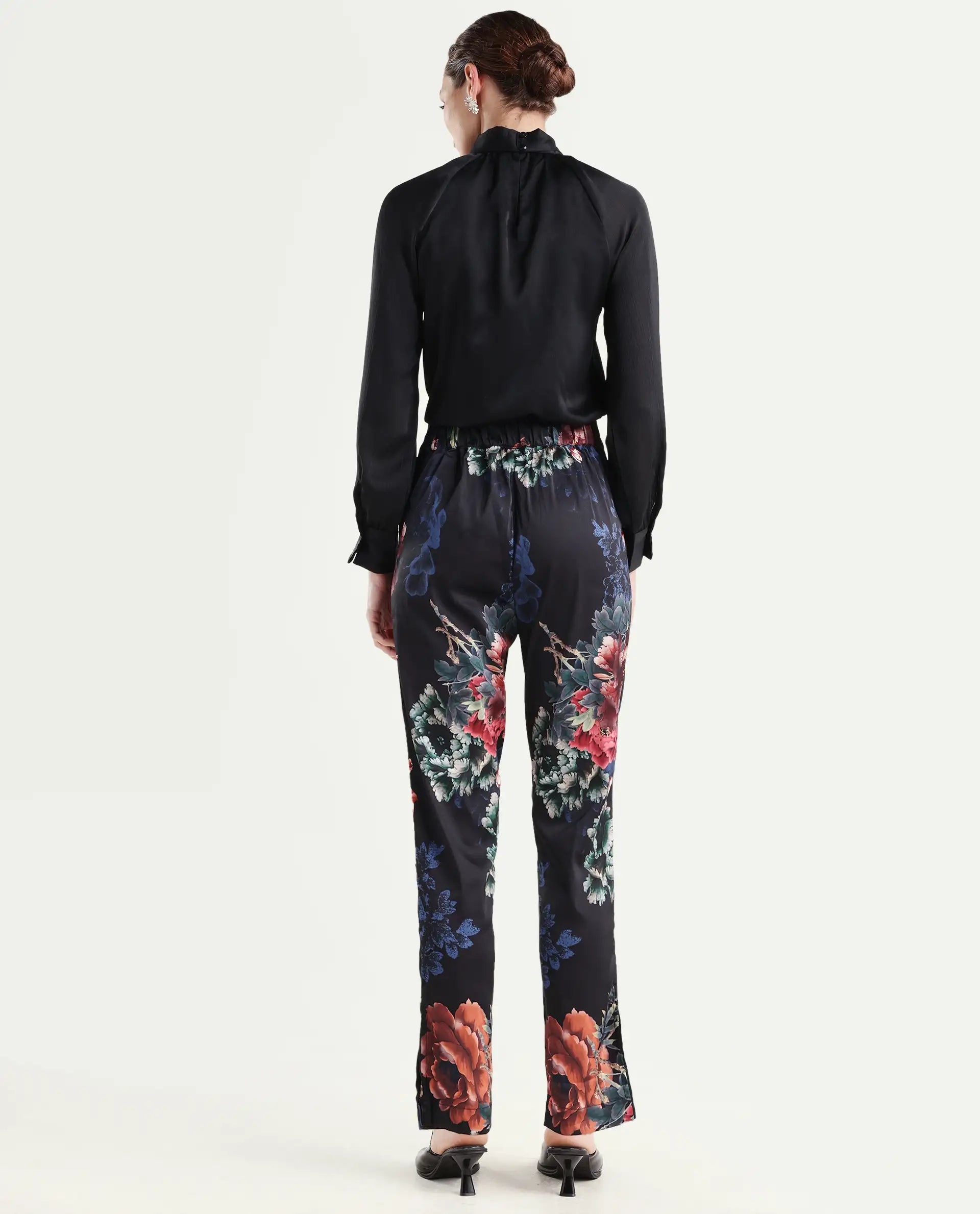 Rareism Women's Wingadium Black Modal Floral Print Ankle Length Regular Fit Trouser