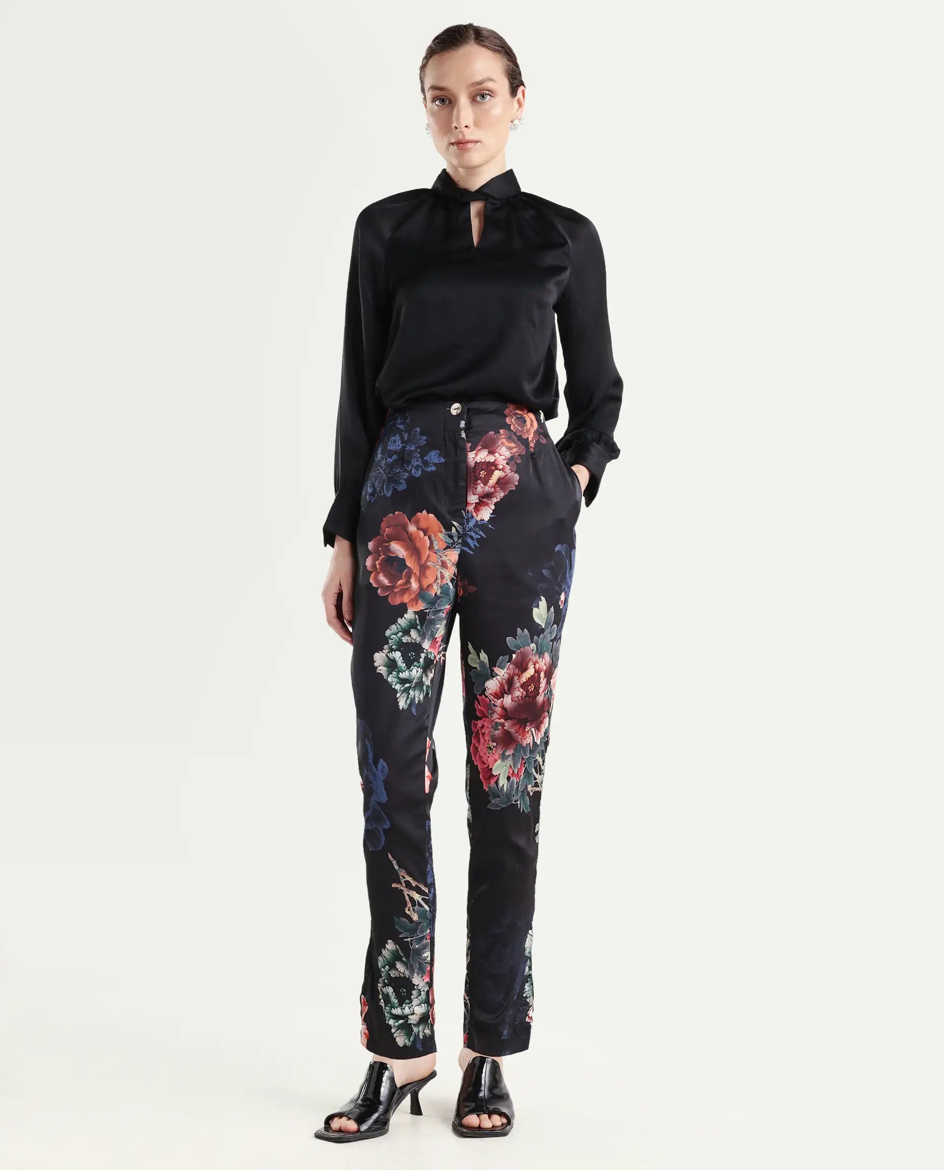Rareism Women's Wingadium Black Modal Floral Print Ankle Length Regular Fit Trouser