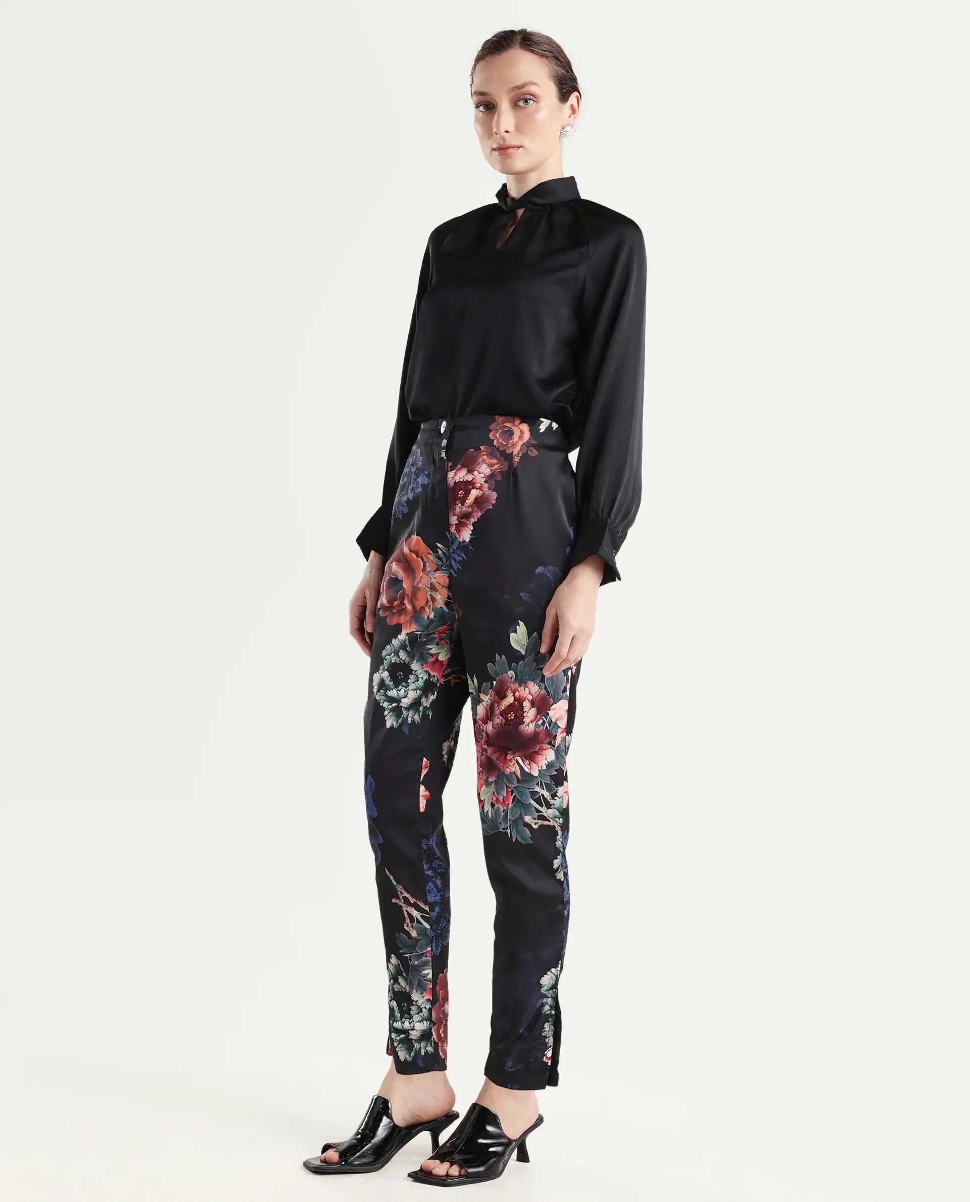 Rareism Women's Wingadium Black Modal Floral Print Ankle Length Regular Fit Trouser