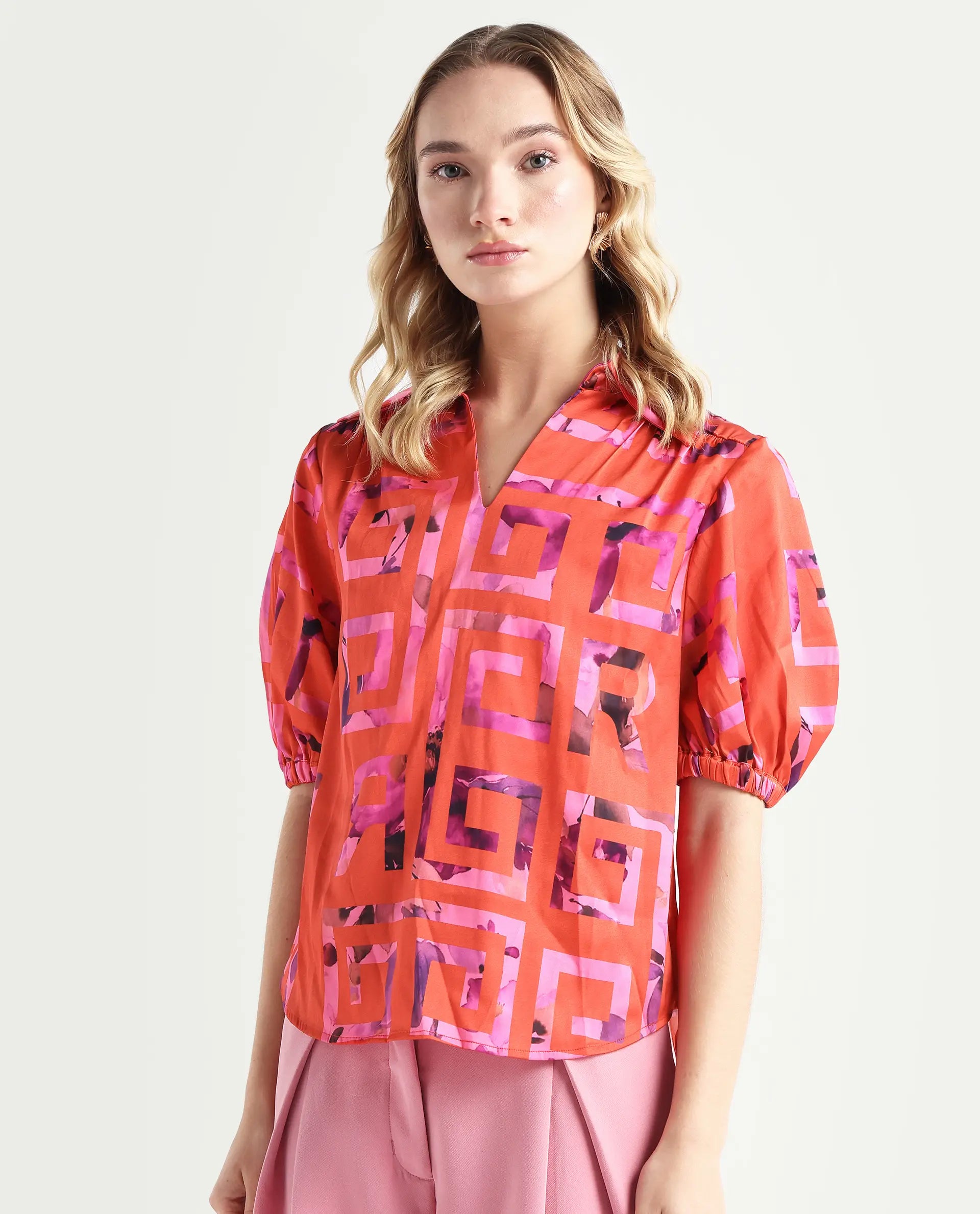 Rareism Women's Mclean Pink Polyester Spread Collar Geometric Print Regular Fit Shrug