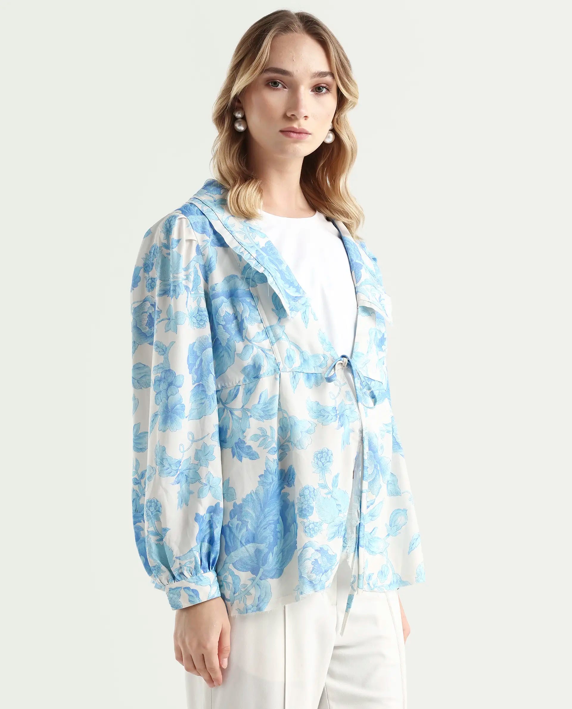 Rareism Women's Enstar Light Blue Polyester V-Neck Floral Print Balloon Sleeve Relaxed Fit Top
