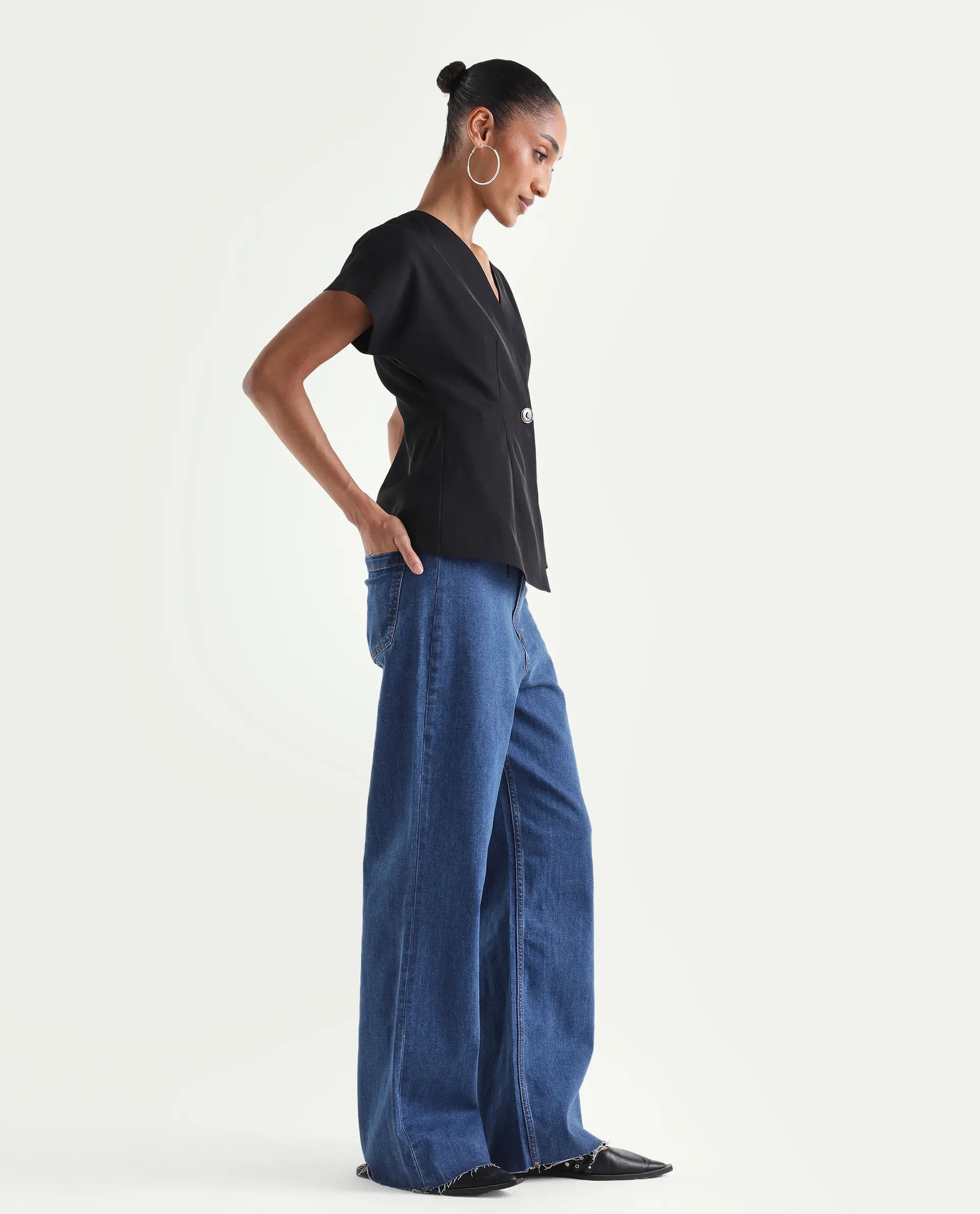 Rareism Women's Miniko Dark Blue Cotton Blend Plain Ankle Length Effortless Sculpt high wide Jeans