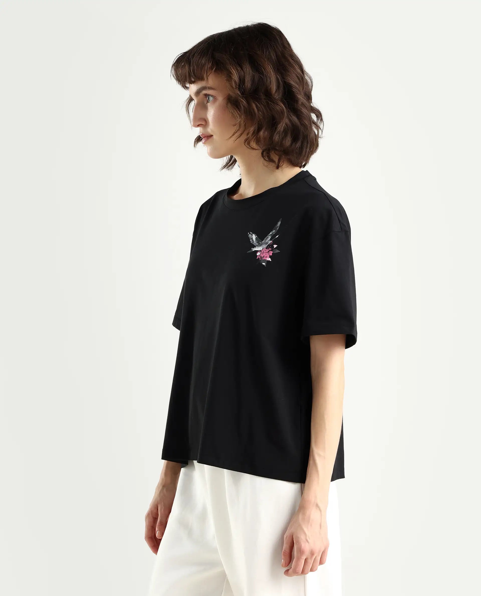 Rareism Women's Birdy Black Cotton Blend Crew Neck Graphic Print Boxy Fit T-Shirt