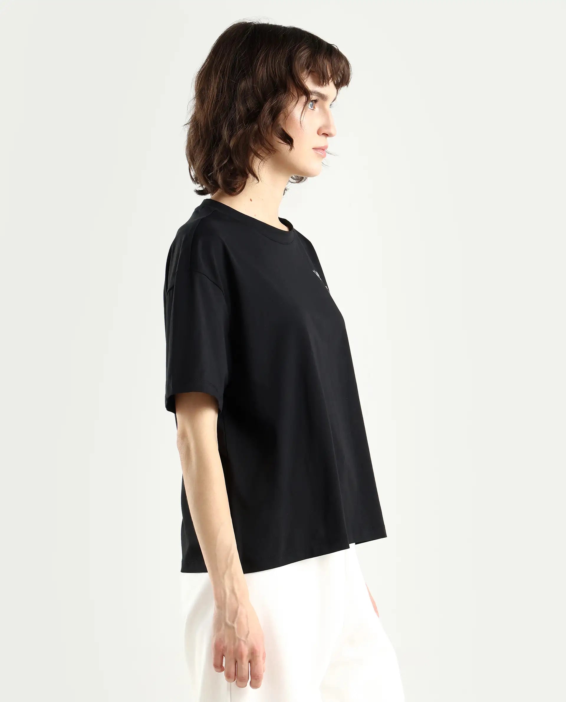 Rareism Women's Birdy Black Cotton Blend Crew Neck Graphic Print Boxy Fit T-Shirt