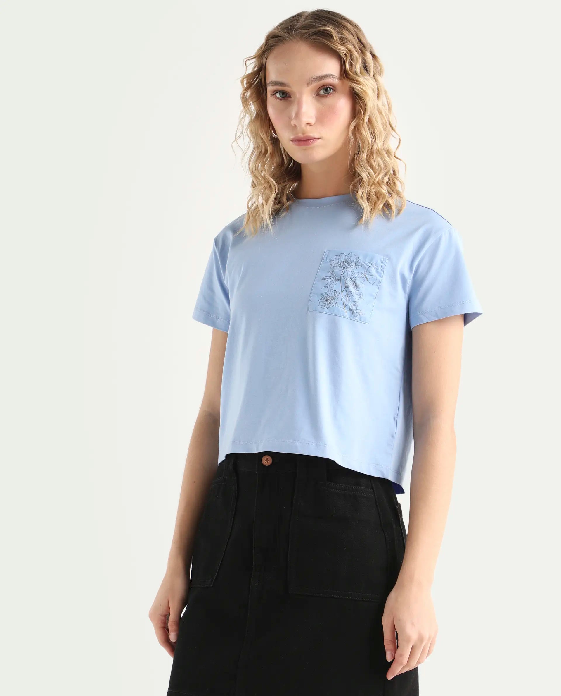 Rareism Women's Strankle Blue Cotton Blend Crew Neck Graphic Print Crop Regular Fit T-Shirt