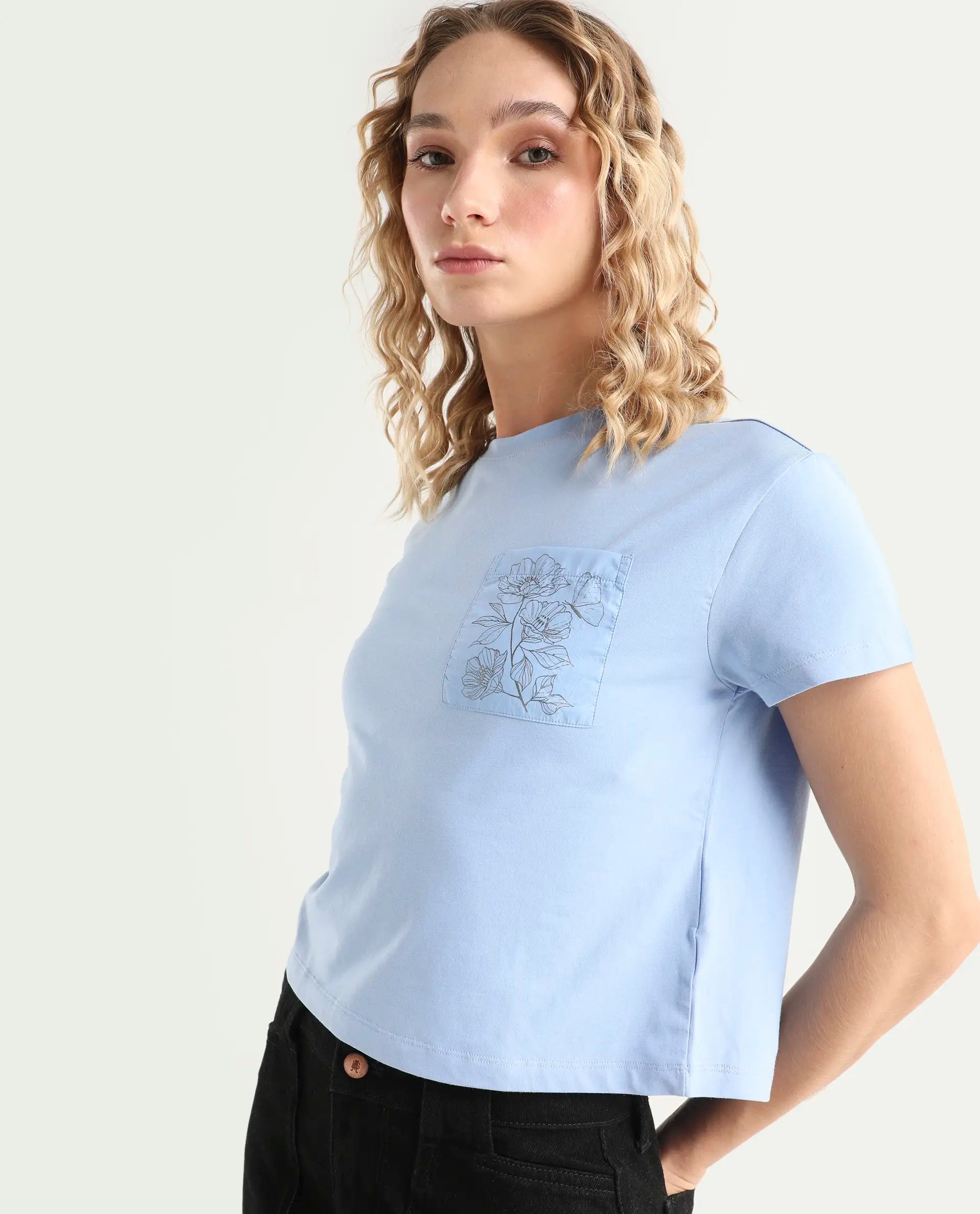 Rareism Women's Strankle Blue Cotton Blend Crew Neck Graphic Print Crop Regular Fit T-Shirt