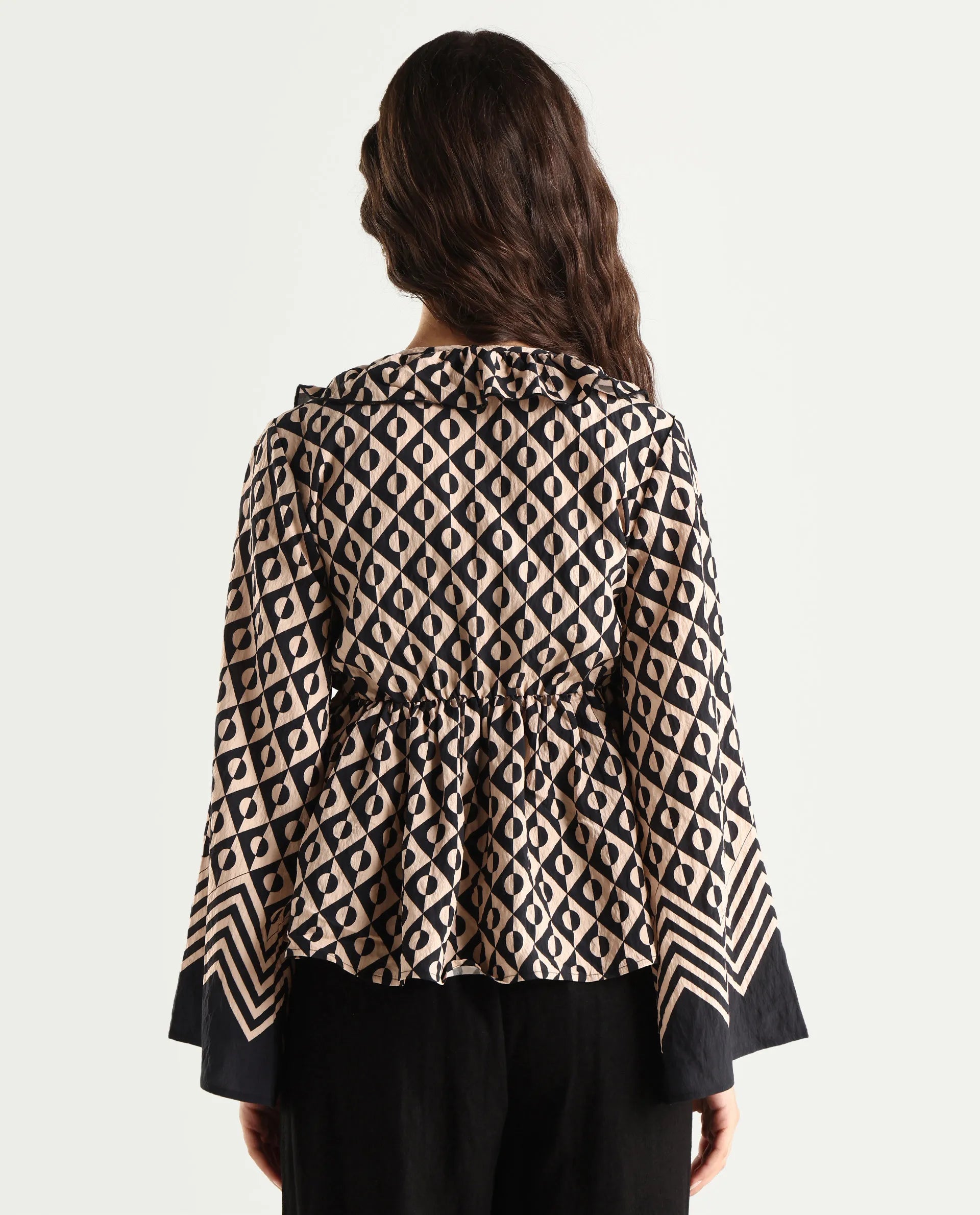 Rareism Women's Smor Black Viscose Blend Sweetheart Neck Geometric Print Bell Sleeve Regular Fit Top