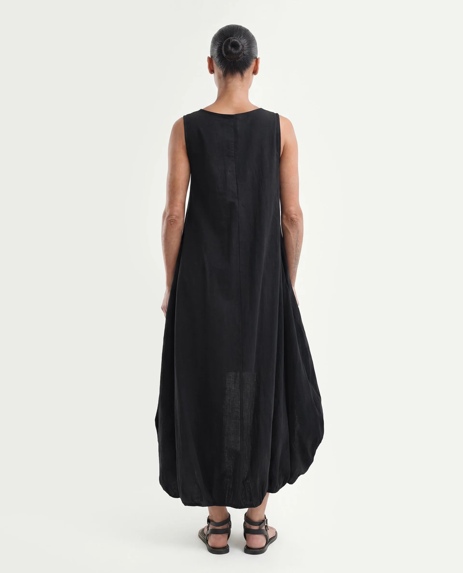 Rareism Women's Zakura Black Cotton Crew Neck Striped Sleeveless Maxi Balloon Dress