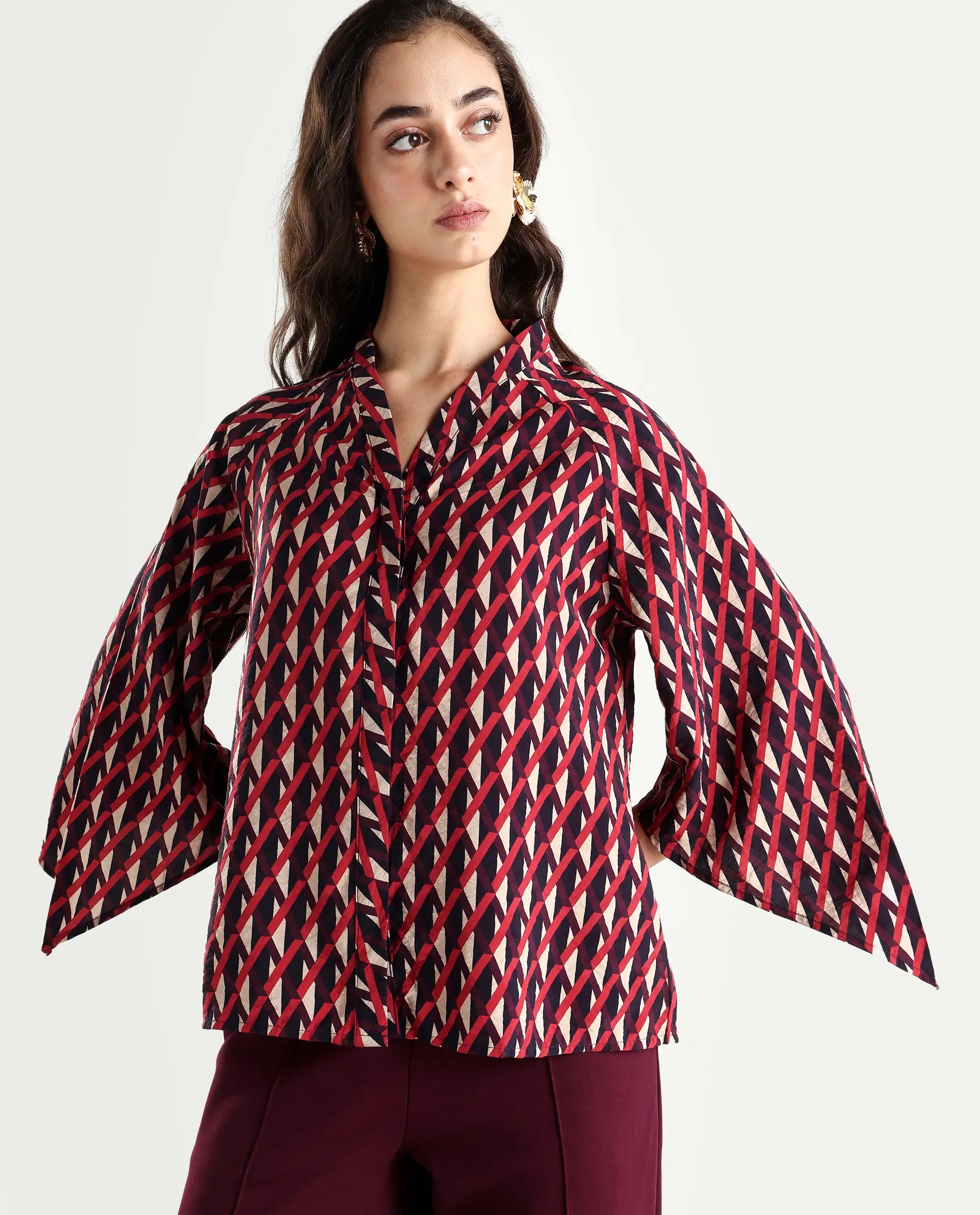 Rareism Women's Palin Dark Multi Nylon Blend V-Neck Geometric Print Raglan Sleeve Regular Fit Top
