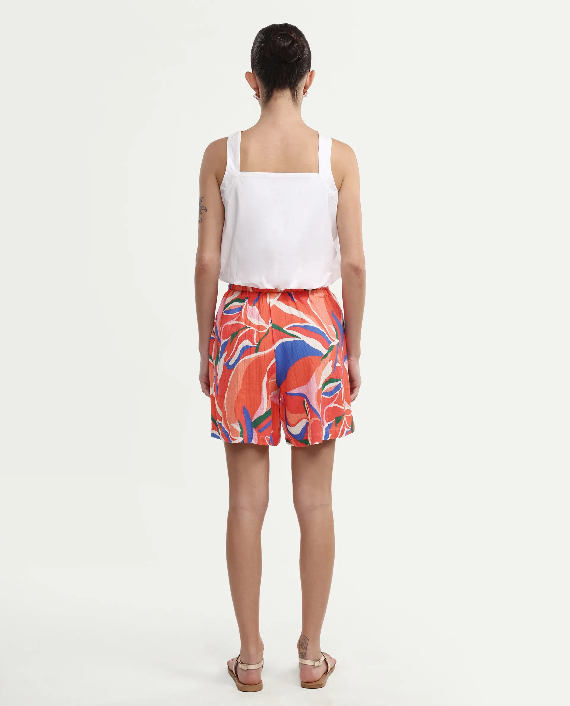 Rareism Women's Kabuto-B Multi Cotton Blend Abstract Print Mini Relaxed Fit Shorts