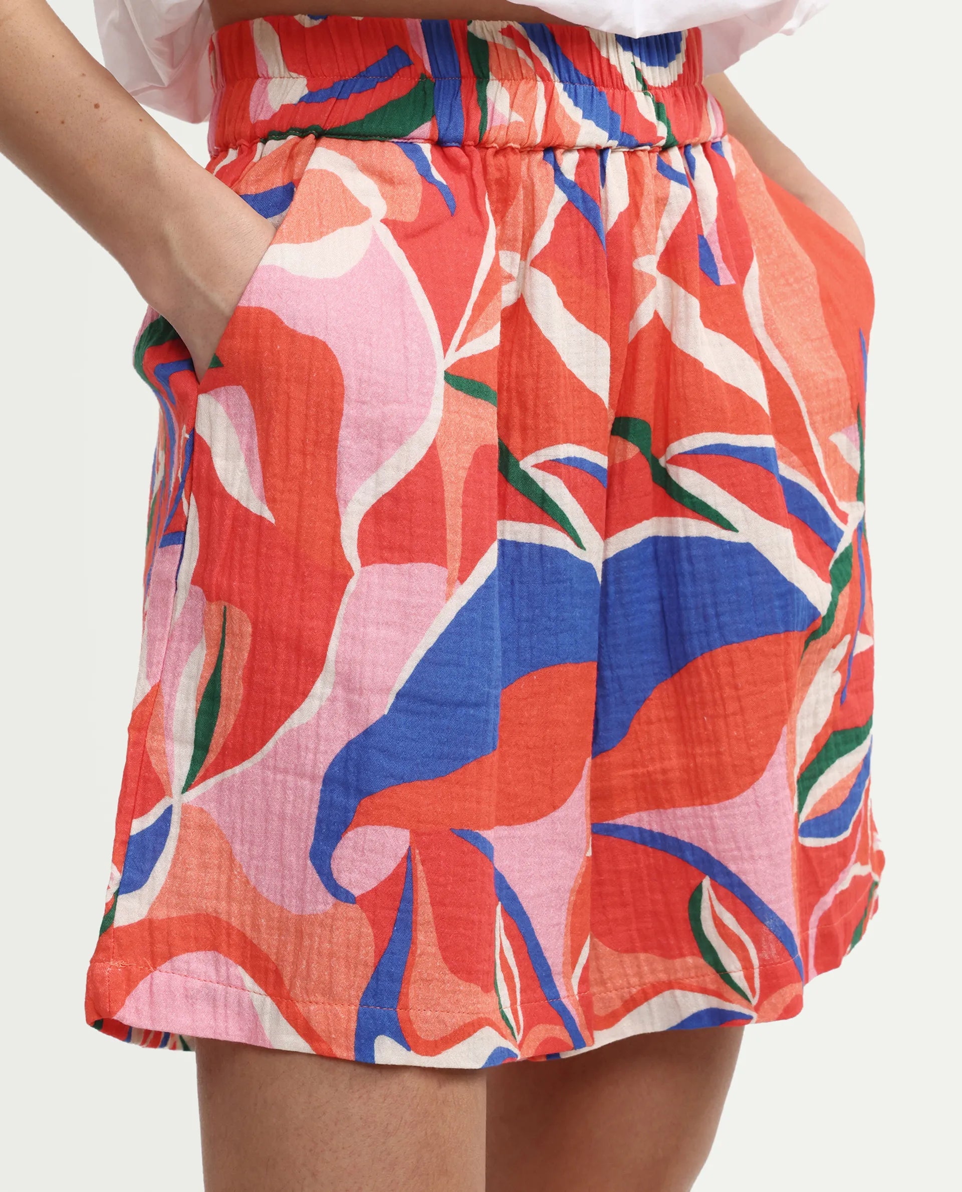 Rareism Women's Kabuto-B Multi Cotton Blend Abstract Print Mini Relaxed Fit Shorts
