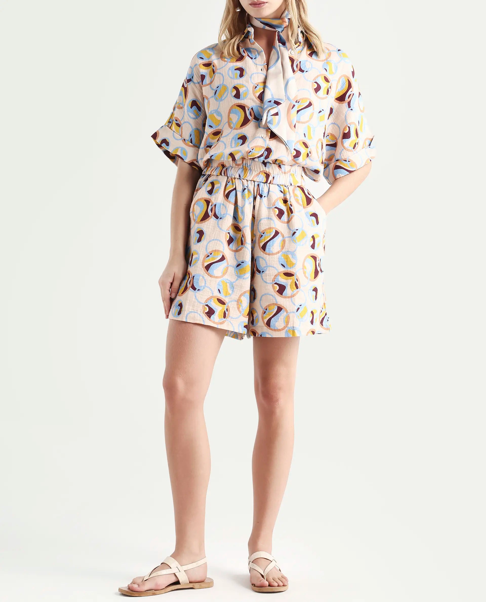 Rareism Women's Labuto-B Light Multi Cotton Blend Abstract Print Mini Relaxed Fit Shorts