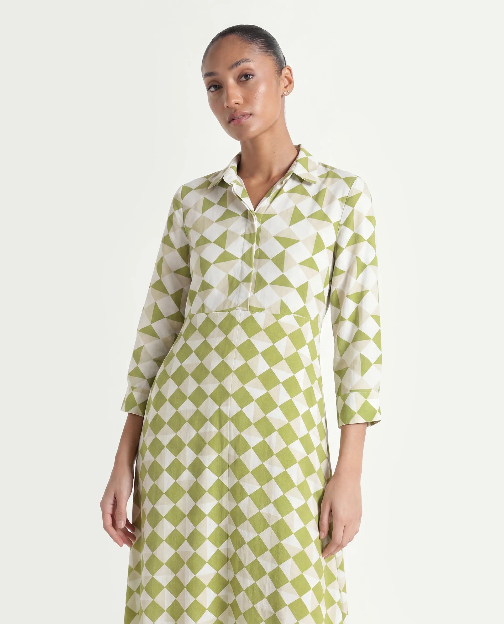 Rareism Women's Alice Light Green Moroccan Crepe Spread Collar Geometric Print Cuffed Sleeve Maxi Flared Dress