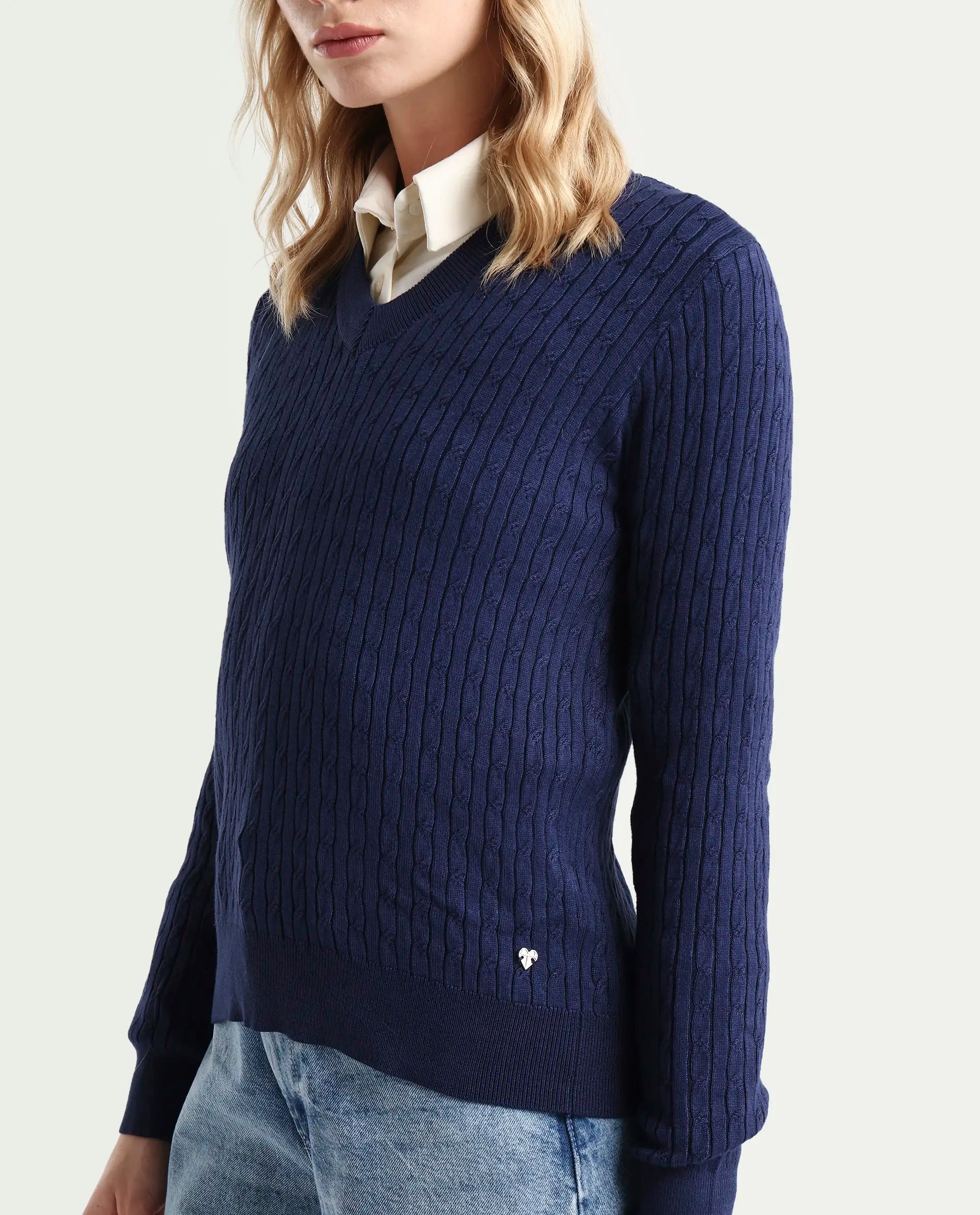 Rareism Women's Izmit Navy Viscose V-Neck Plain Regular Fit Top