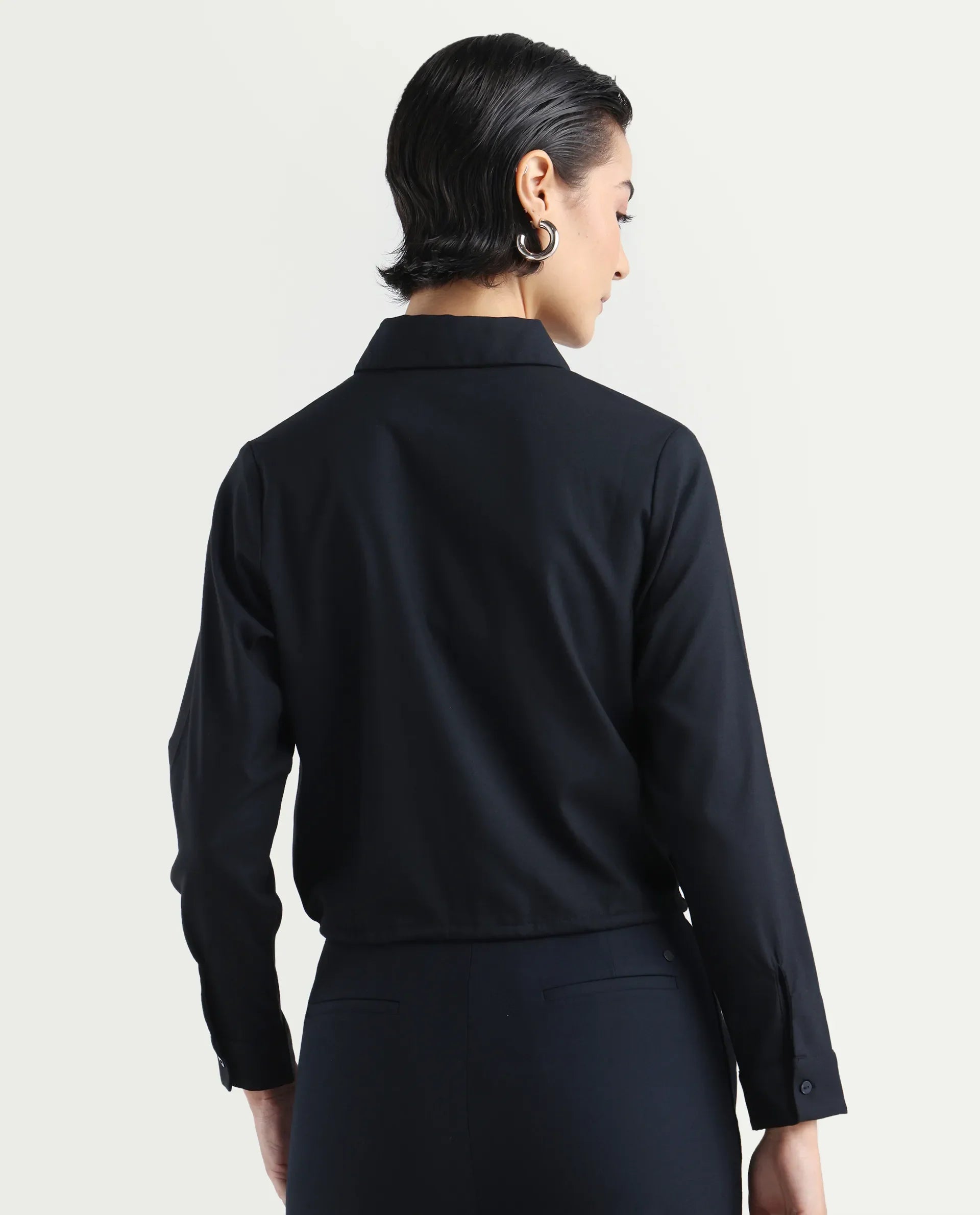 Rareism Women's Hika Dark Navy Lycra Spread Collar Plain Cuffed Sleeve Crop Regular Fit Top