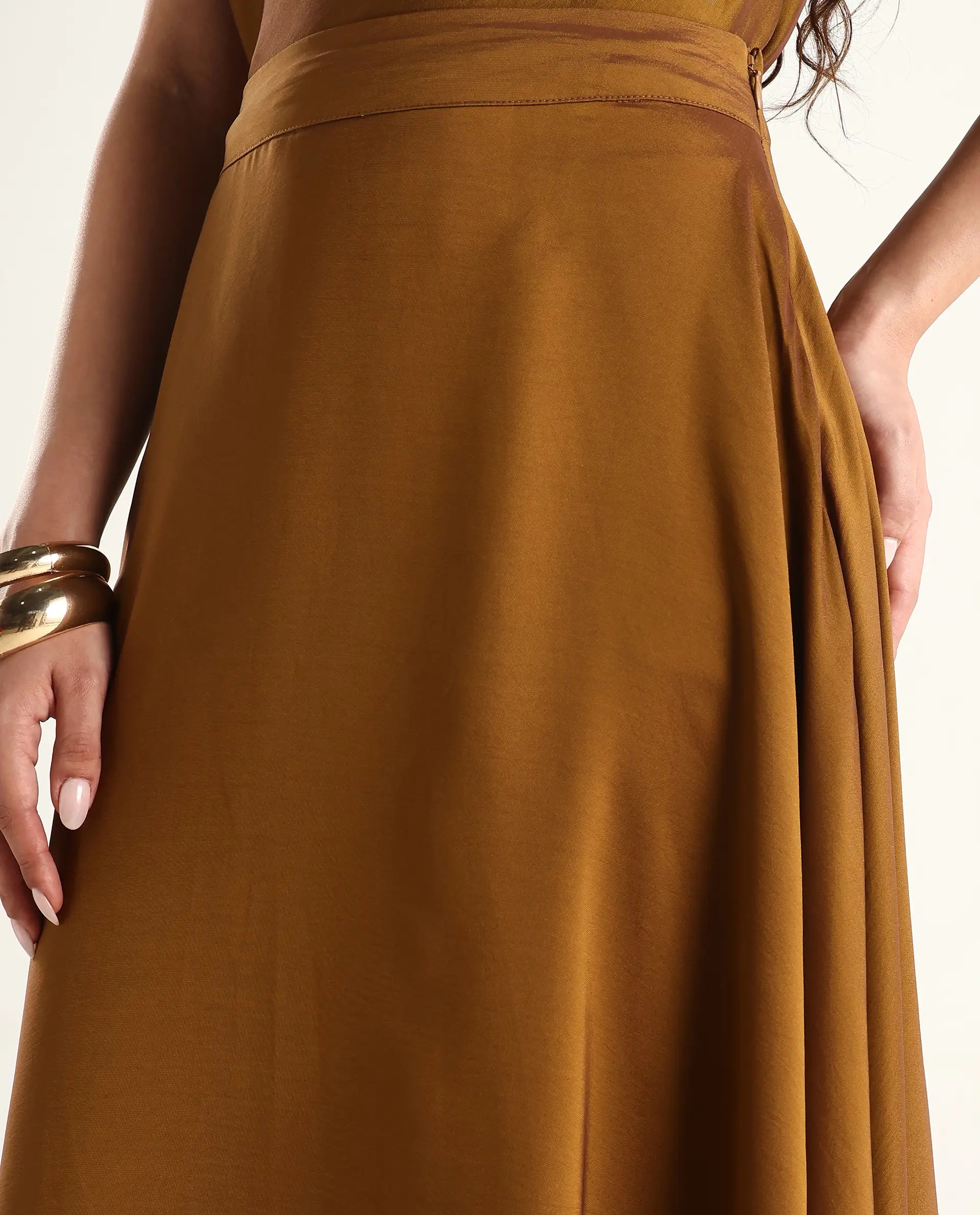 Rareism Women's Yesmar Metallic Gold Polyester Plain Maxi Flared Skirt