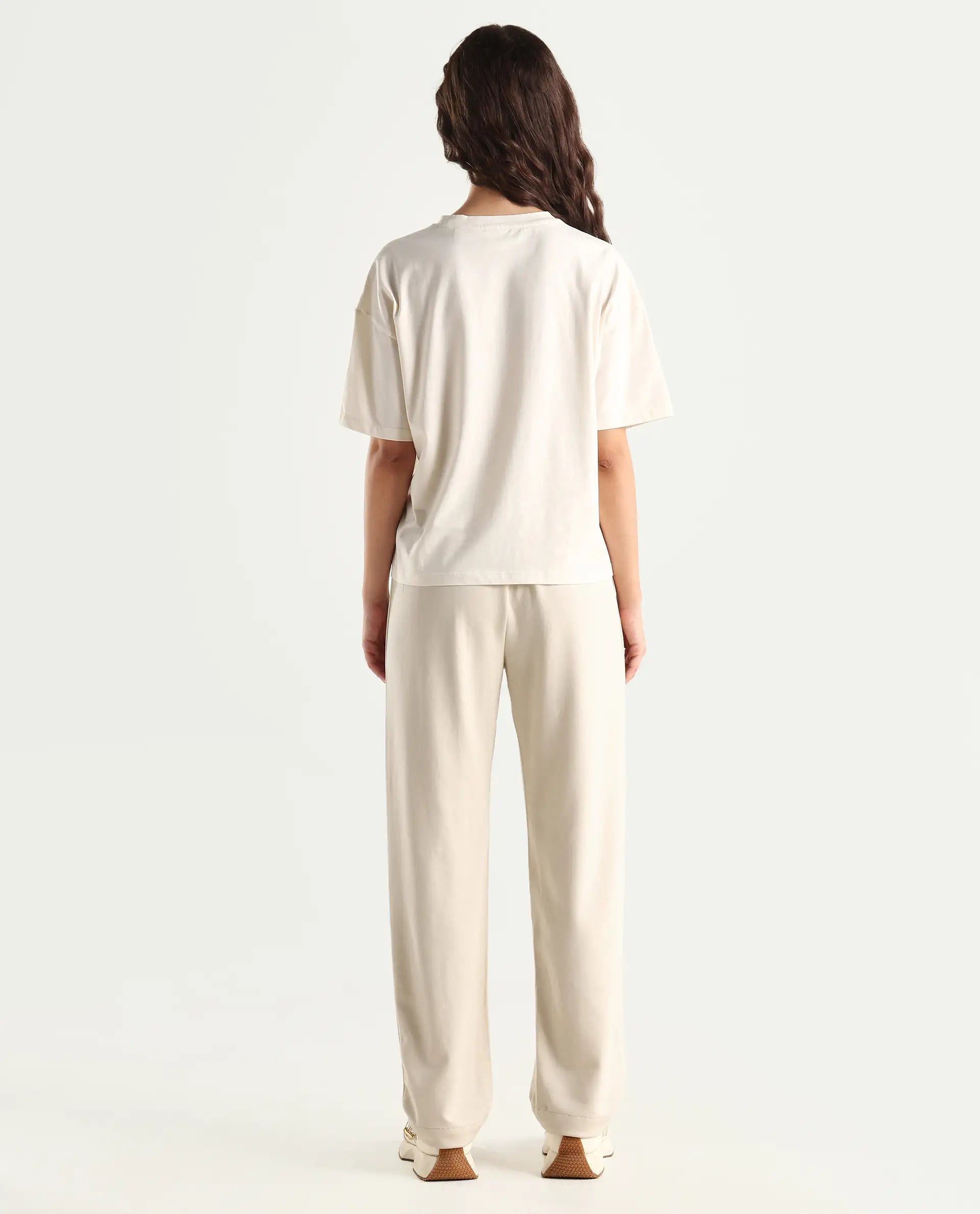 Rareism Women's Gumushane Off White Modal Blend Plain Ankle Length Straight Fit Track Pant