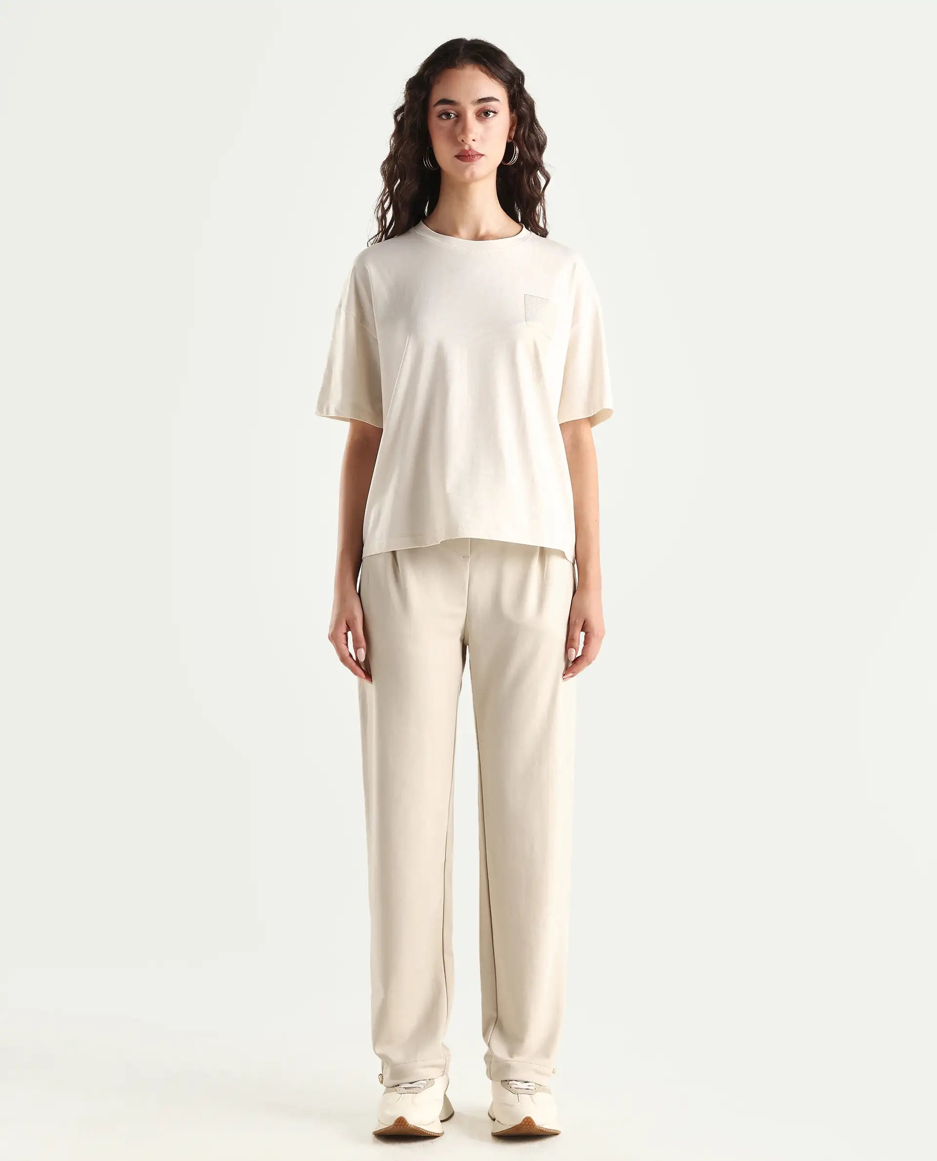 Rareism Women's Gumushane Off White Modal Blend Plain Ankle Length Straight Fit Track Pant