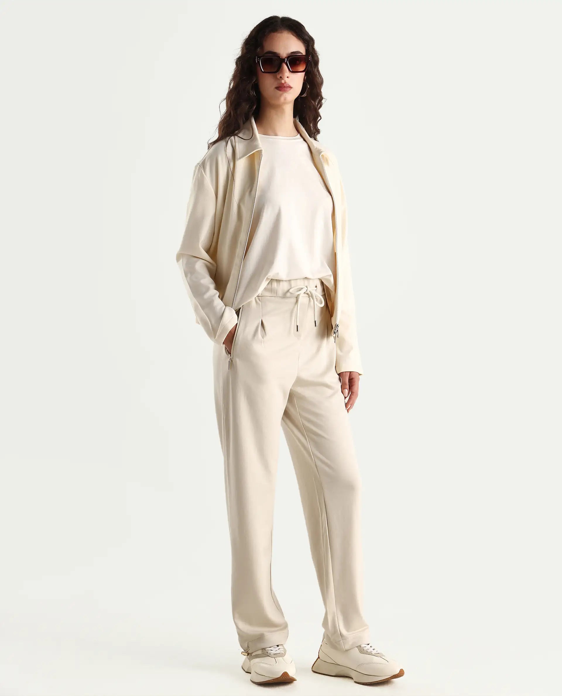 Rareism Women's Gumushane Off White Modal Blend Plain Ankle Length Straight Fit Track Pant