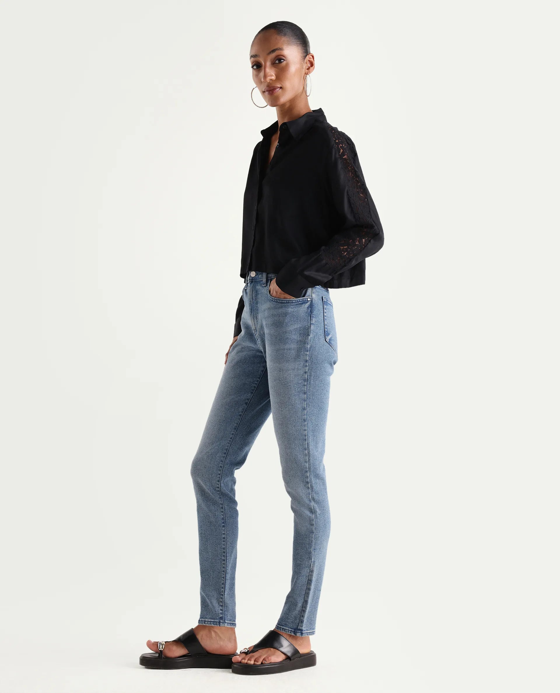 Rareism Women's Zingo Light Blue Cotton Blend Plain Ankle Length Skinny Fit Jeans