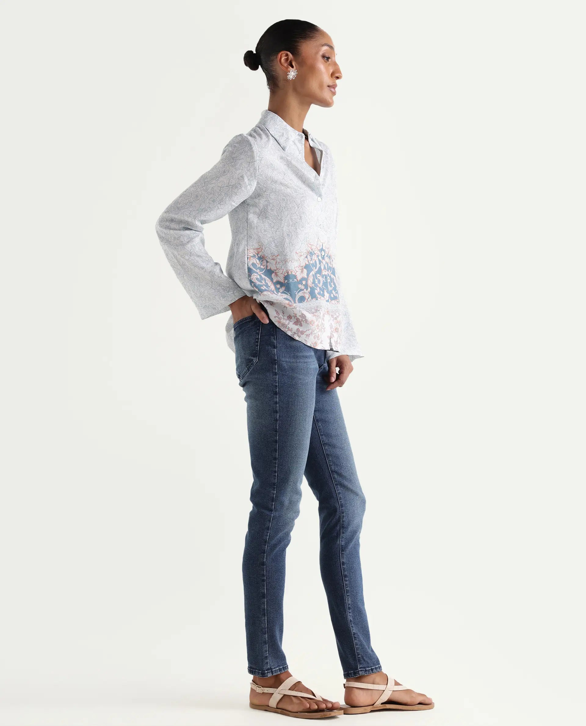 Rareism Women's Zing Blue Cotton Blend Plain Ankle Length Sleek Skinny Fit Jeans