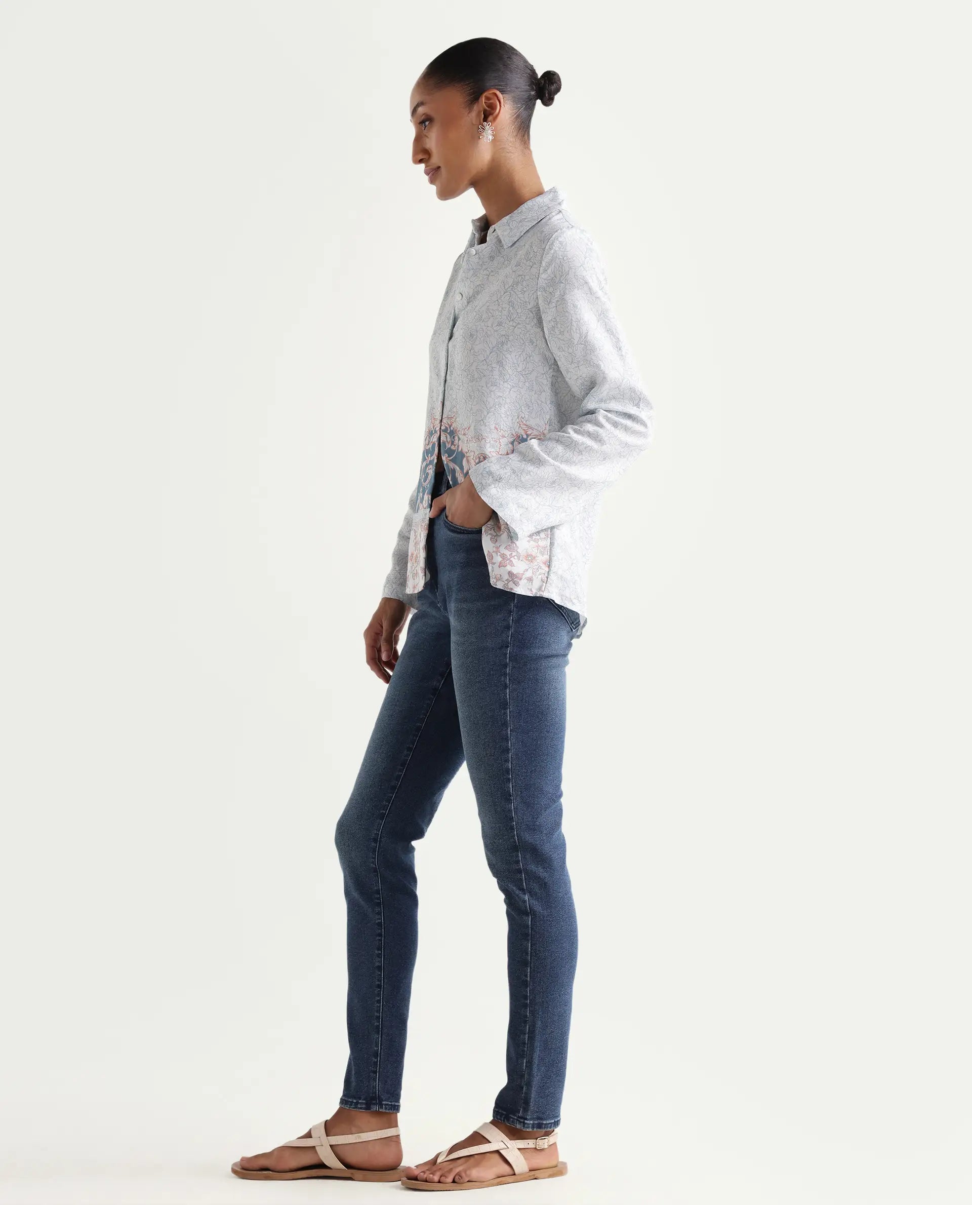 Rareism Women's Zing Blue Cotton Blend Plain Ankle Length Sleek Skinny Fit Jeans