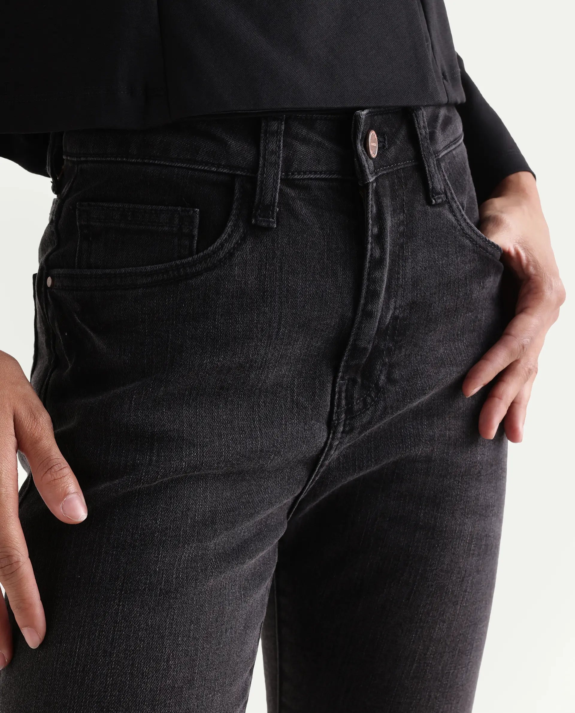 Rareism Women's Zingy Black Cotton Blend Plain Ankle Length Sleek Skinny Fit Jeans