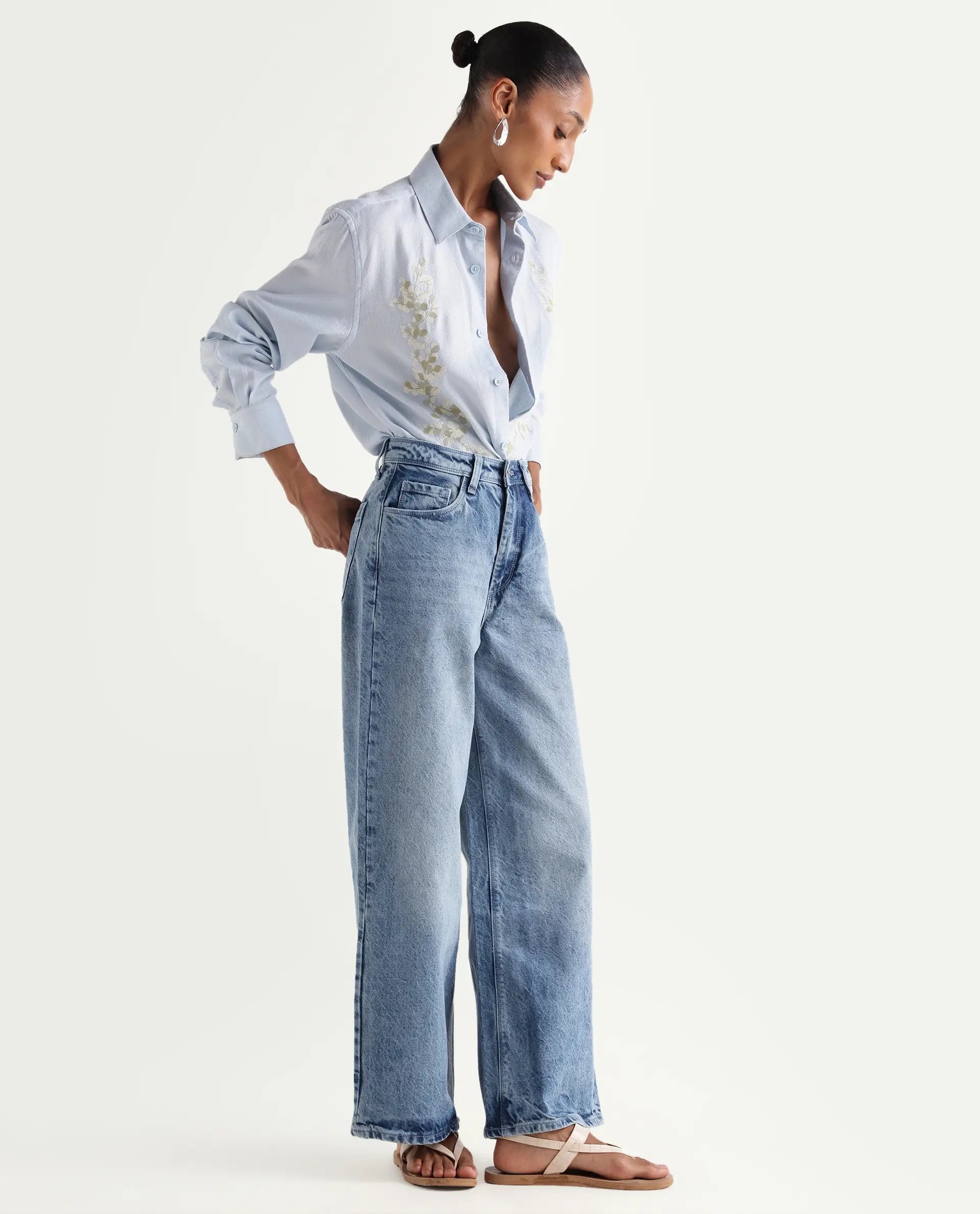 Rareism Women's Kikoa Light Blue Cotton Blend Plain Ankle Length Wide Jeans