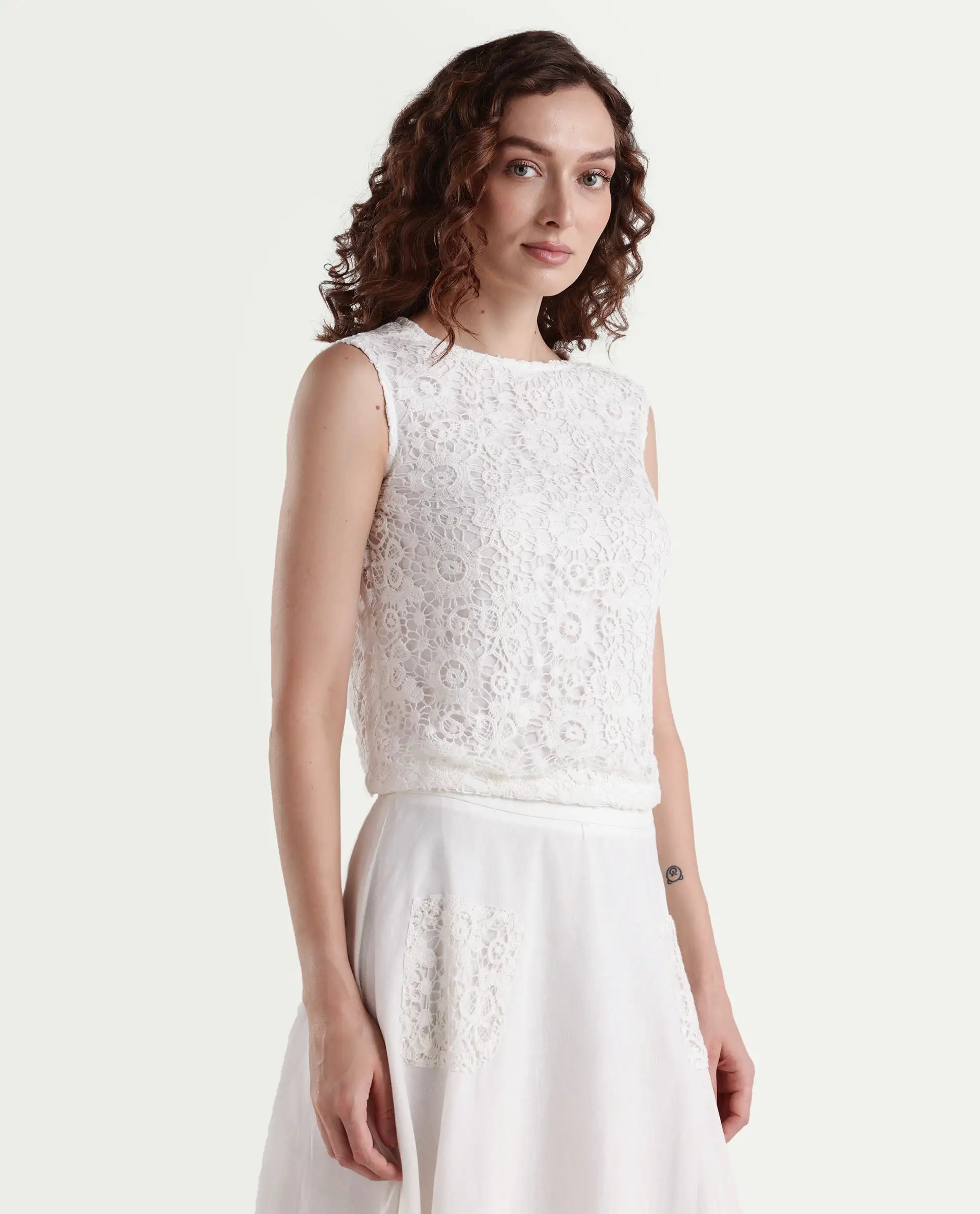 Rareism Women's Janlom T White Cotton Round Neck Abstract Print Sleeveless Crop Boxy Fit Top