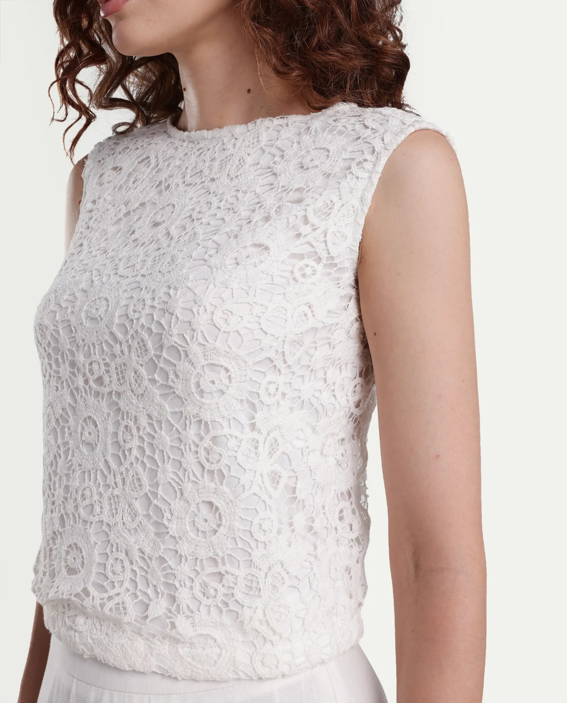 Rareism Women's Janlom T White Cotton Round Neck Abstract Print Sleeveless Crop Boxy Fit Top