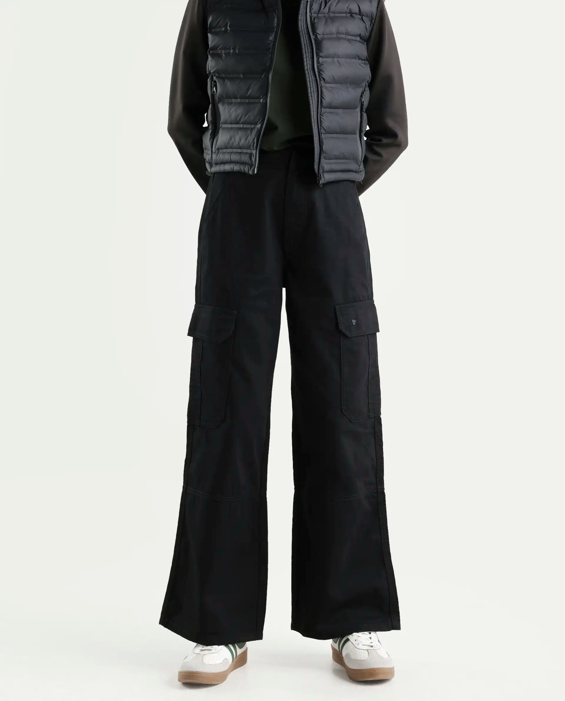 Rareism Women's Itsiz Black Cotton Plain Ankle Length Wide Trouser